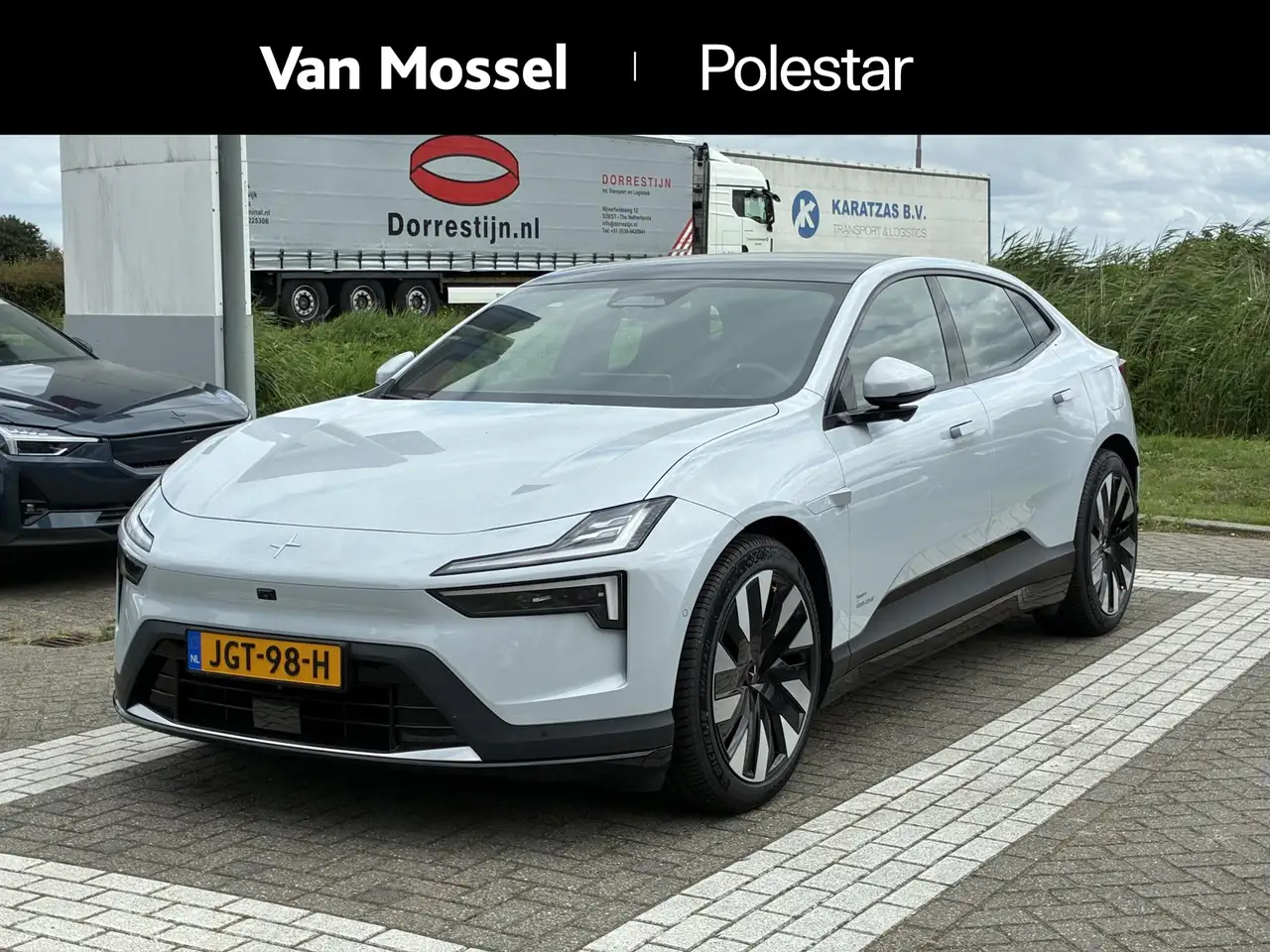 Polestar 4 2025