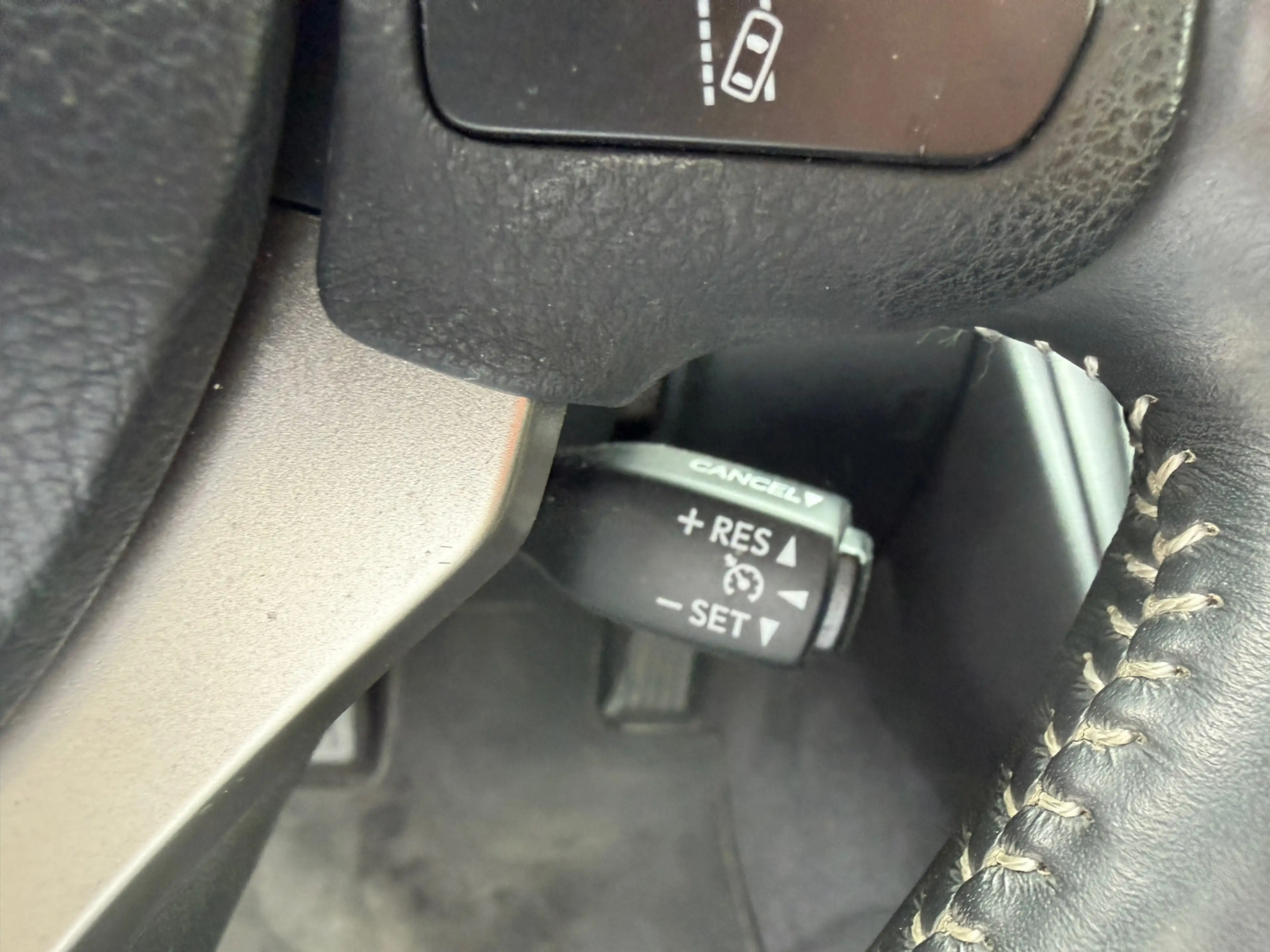 Lexus IS 300 300h Edition [ dealer oh, nl-auto, 1e eig ] — photo 29