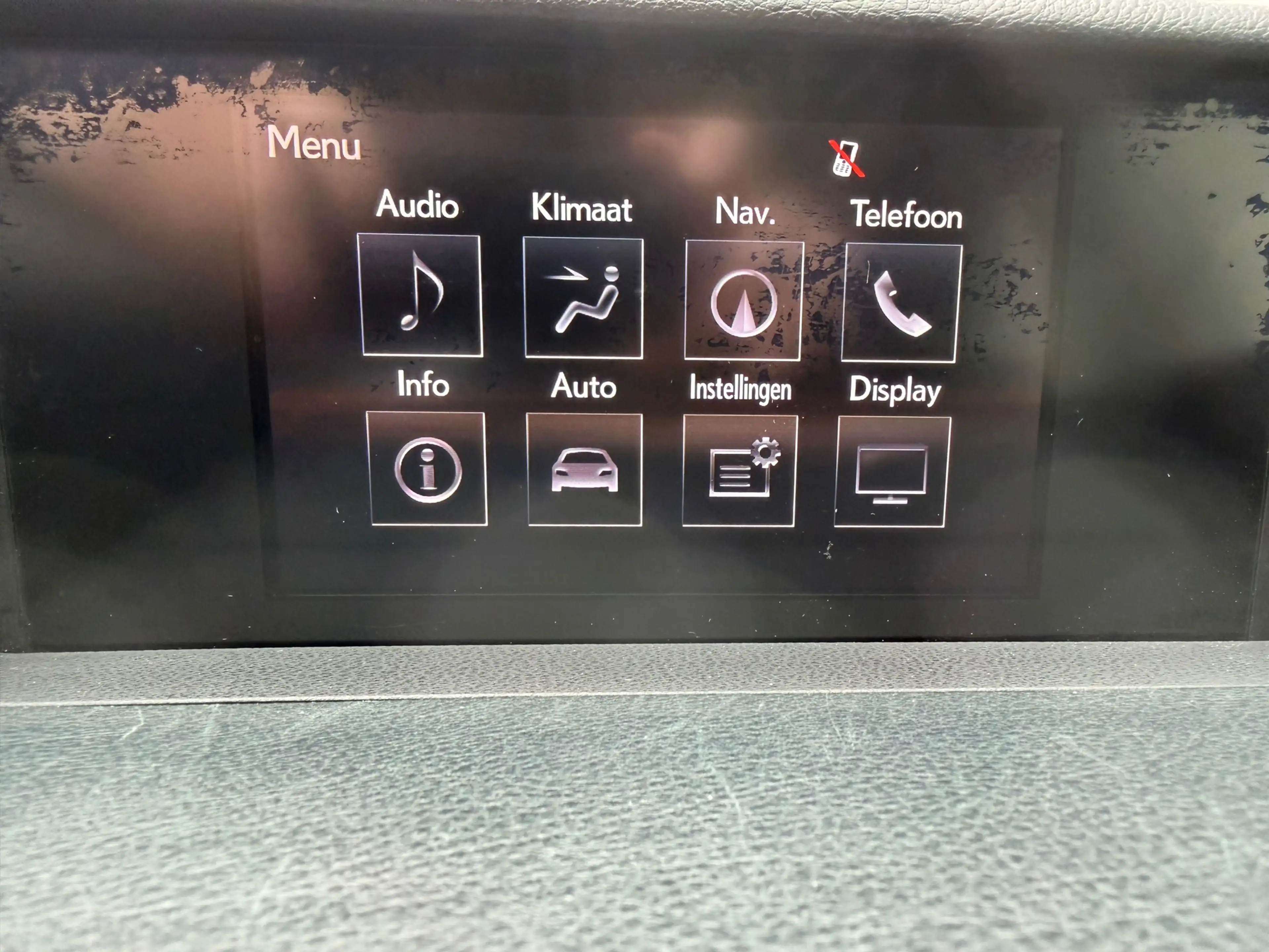 Lexus IS 300 300h Edition [ dealer oh, nl-auto, 1e eig ] — photo 35