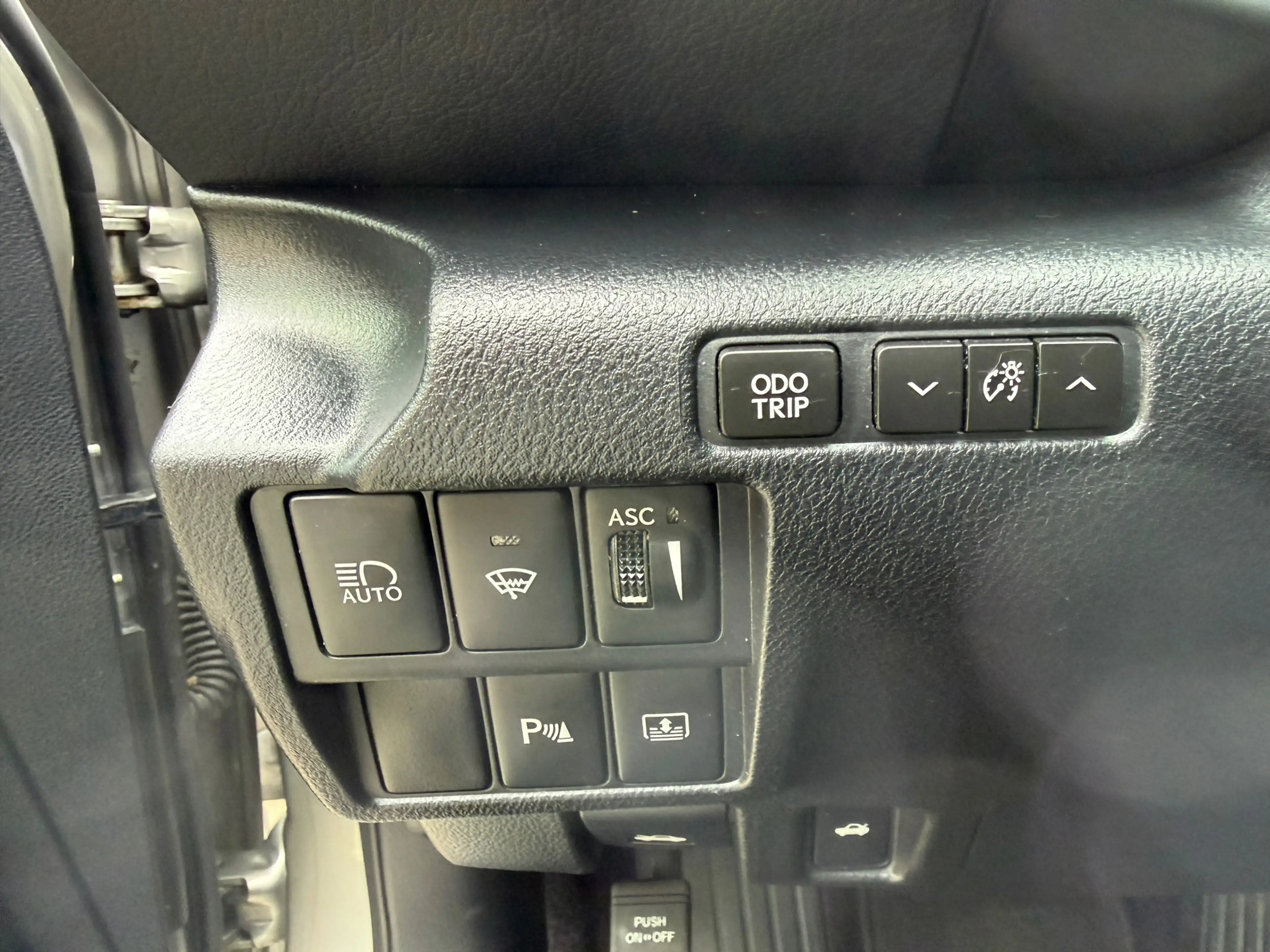 Lexus IS 300 300h Edition [ dealer oh, nl-auto, 1e eig ] — photo 30
