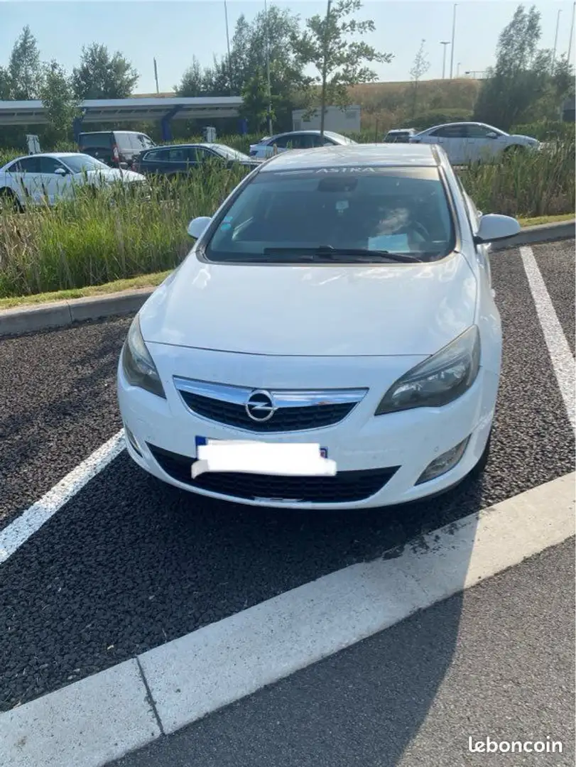 Opel Astra 2.0 cdti 160ch moteur hs Blanc - 1