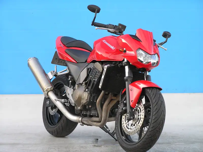 Kawasaki Z 750 - foto 2