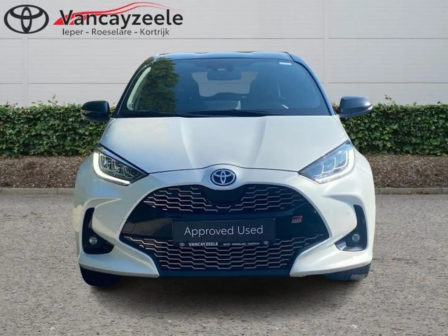 Toyota Yaris GR Sport+GPS+JBL+PARKPILOT Weiß - 2