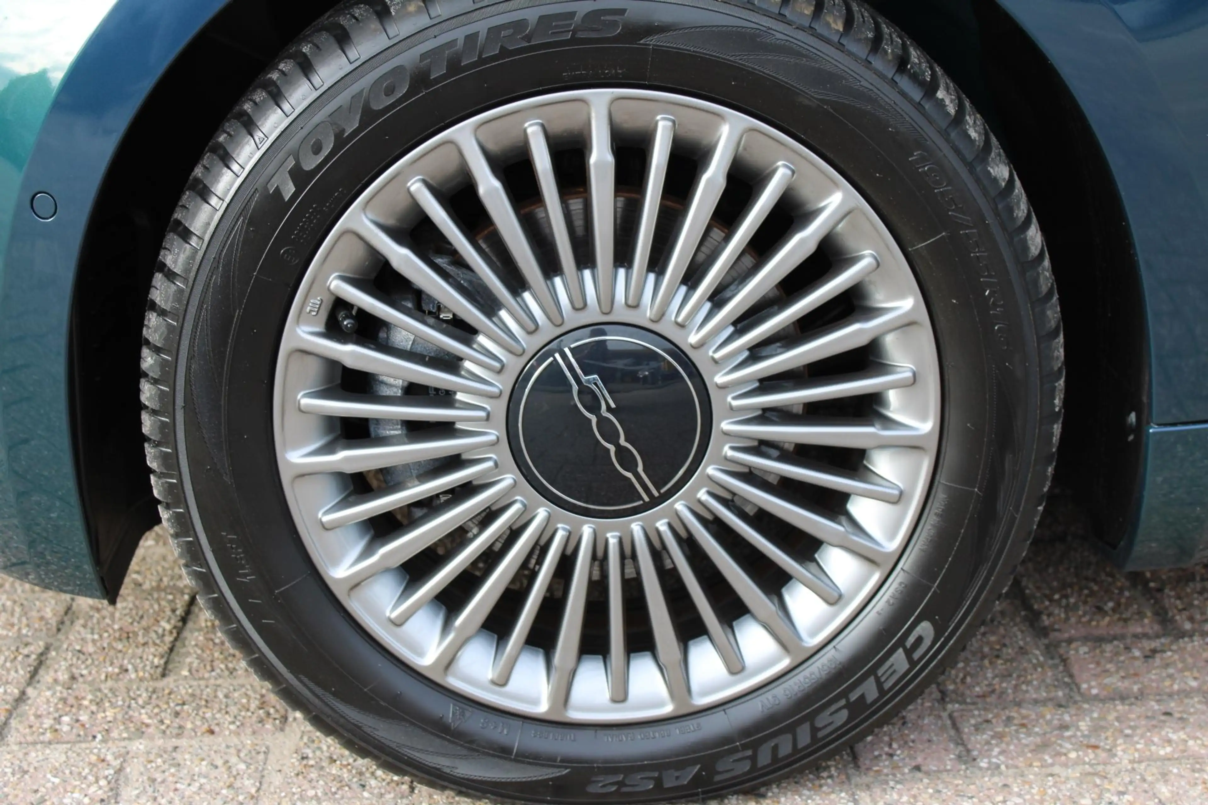 Fiat 500 ICON 42 kWh | SOH 96% | Navigatie via app | Climat — photo 6