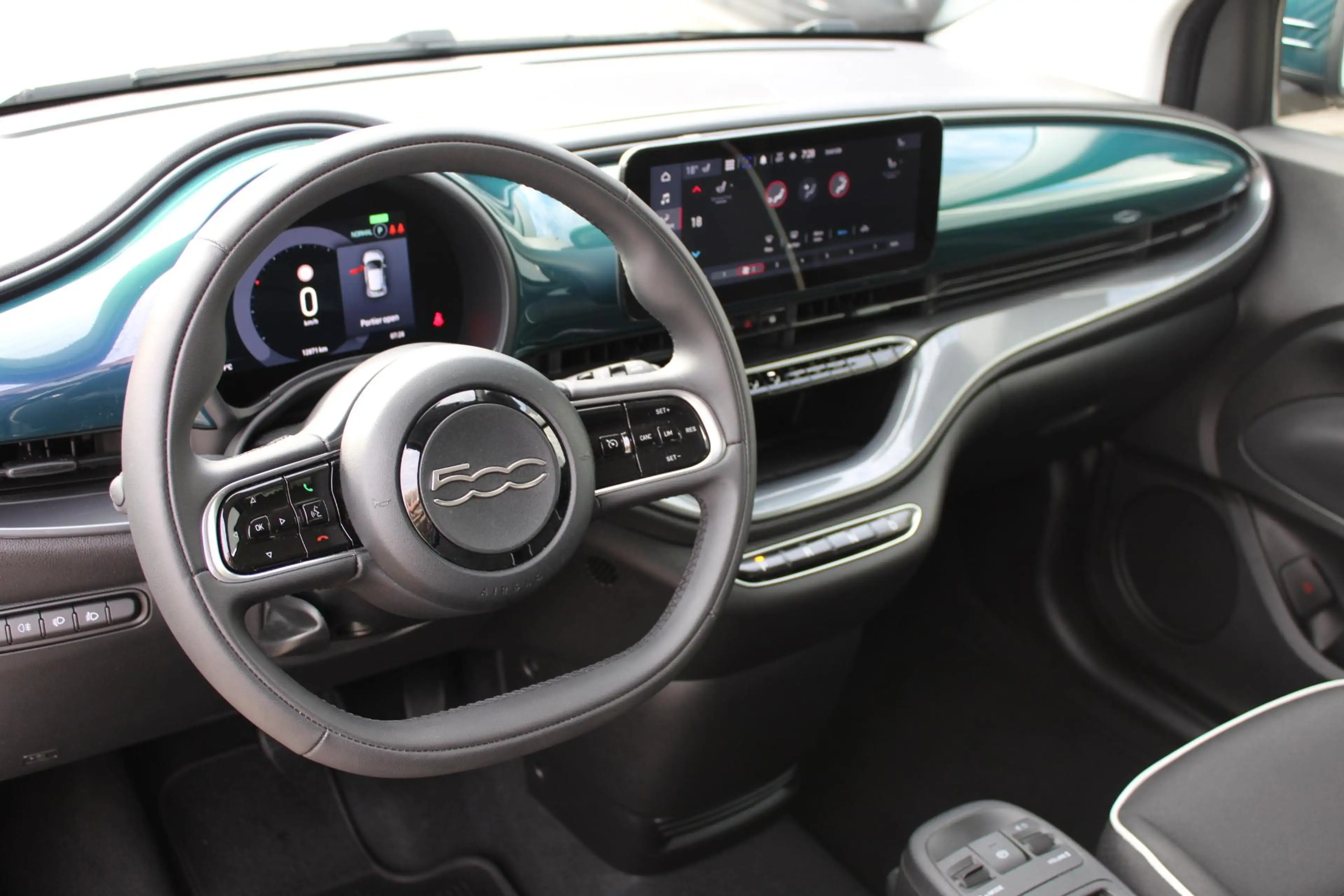 Fiat 500 ICON 42 kWh | SOH 96% | Navigatie via app | Climat — photo 9