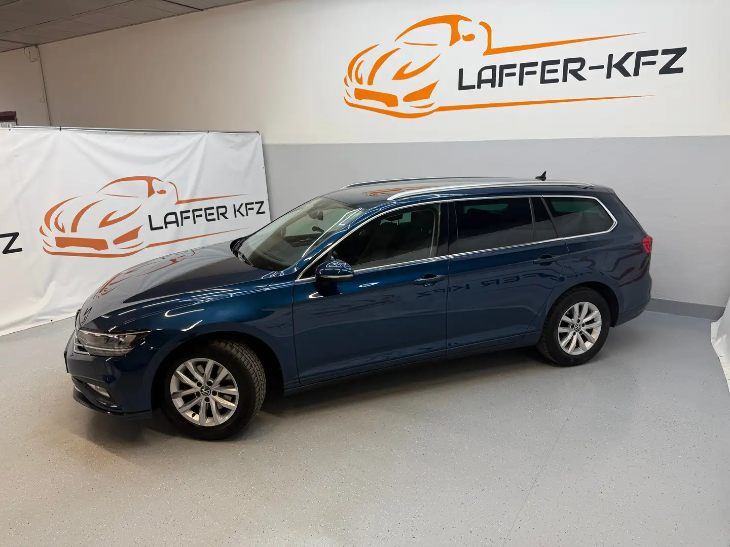 Volkswagen Passat Variant Business 2,0 TDI DSG SITZHZG APP ACC RFK Blau - 2