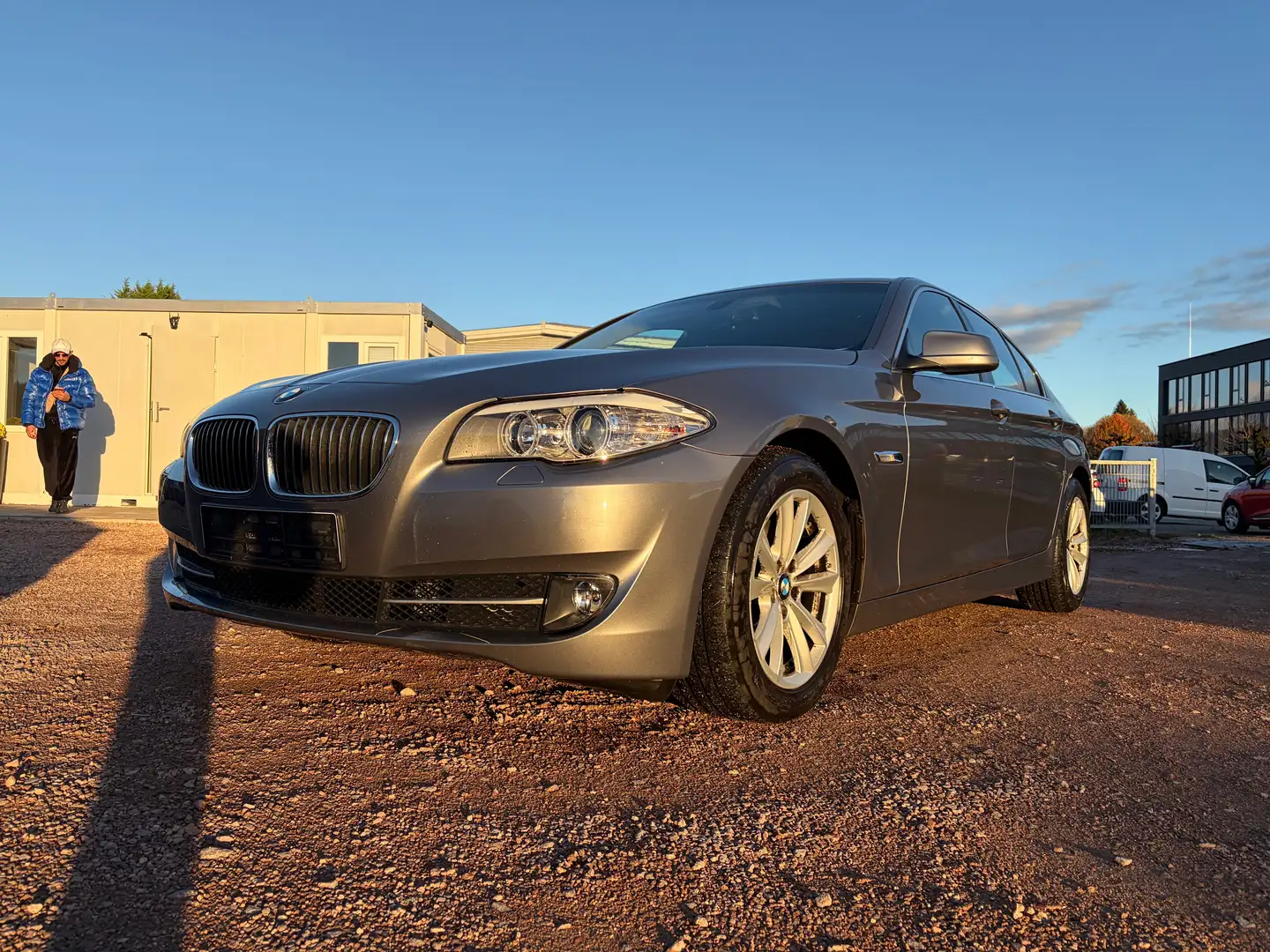 BMW 528 528 i *HU 06/2026*1.Hand* Gris - 1