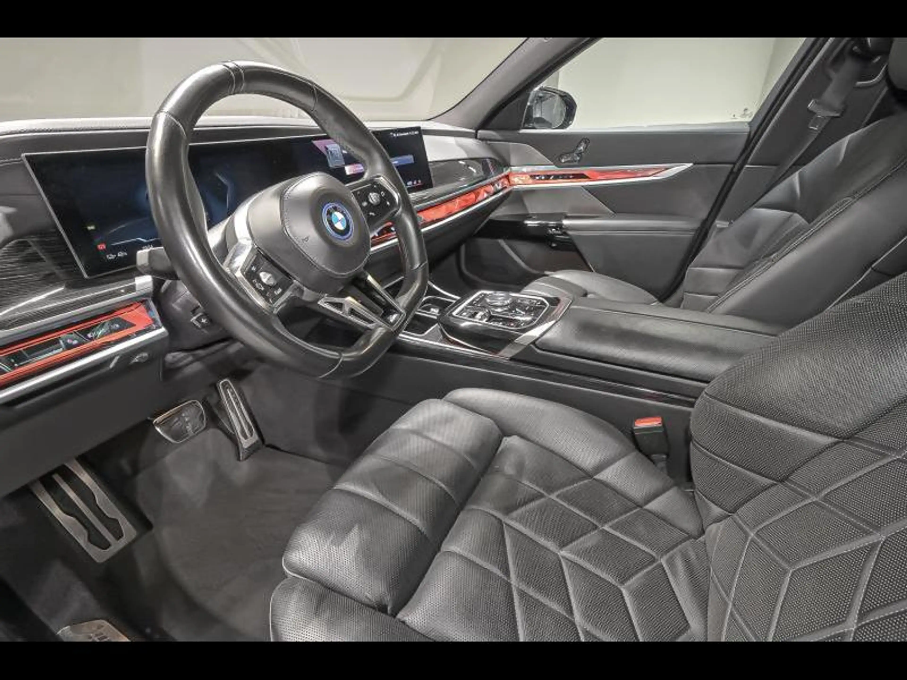 BMW i7 xDrive60 - M Pack — photo 6