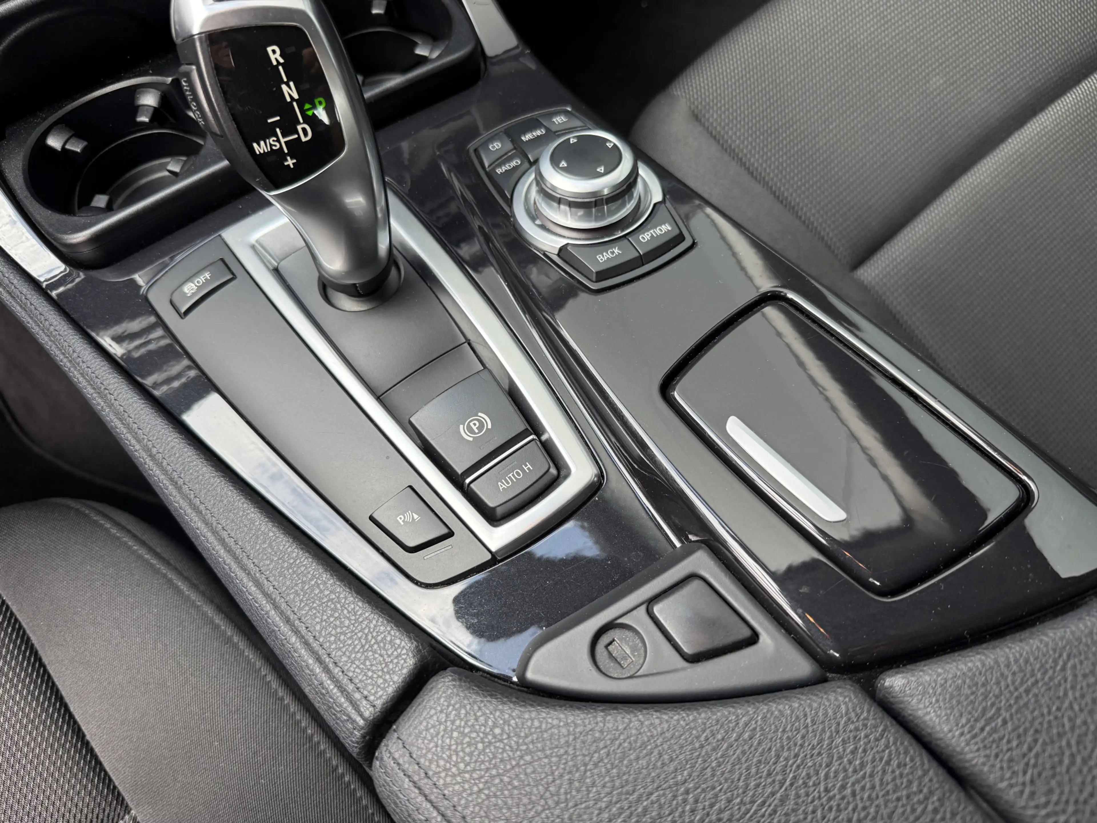 BMW 528 5-serie 528i 6-cilinder Executive Sedan — photo 33