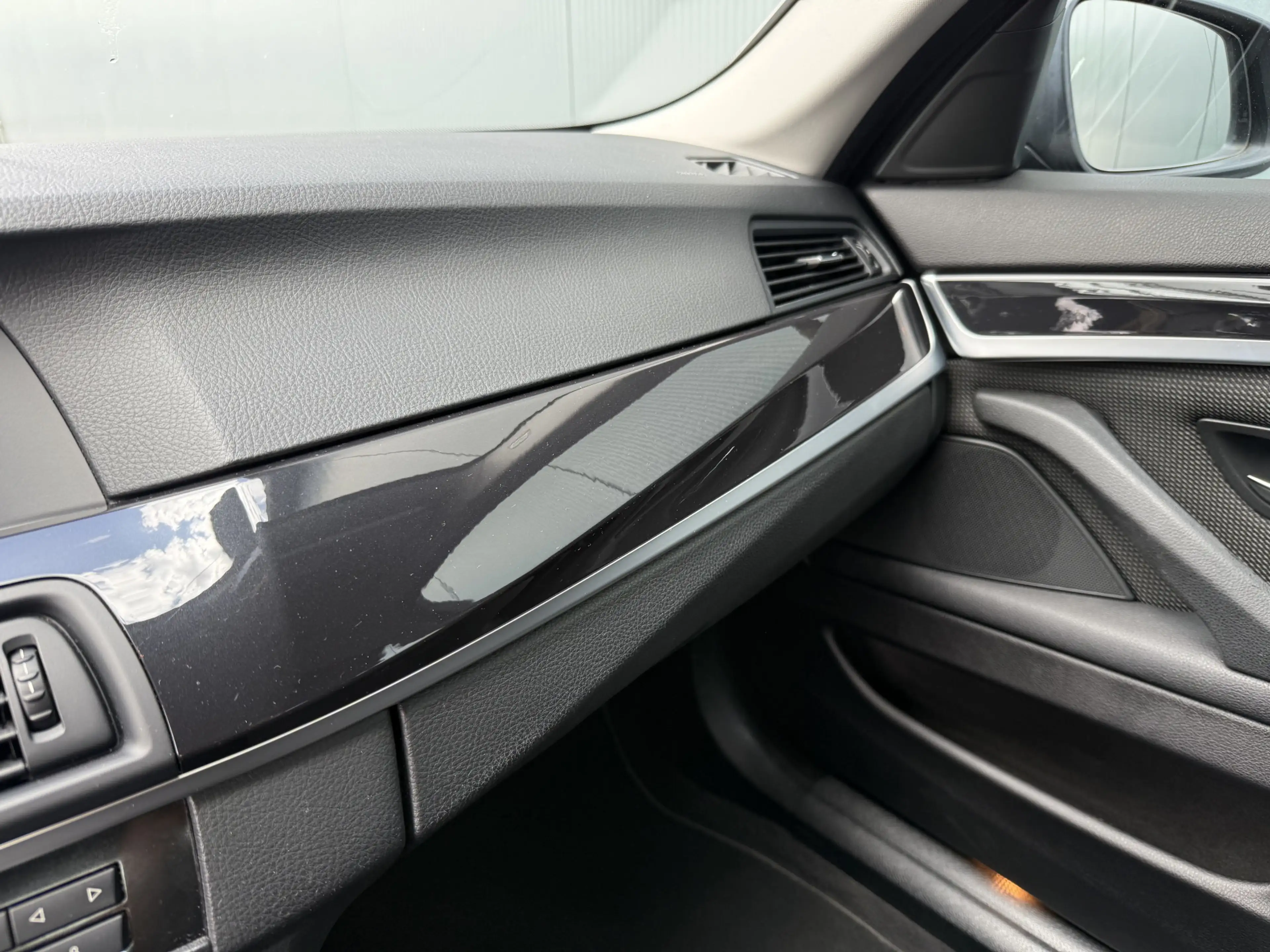 BMW 528 5-serie 528i 6-cilinder Executive Sedan — photo 34