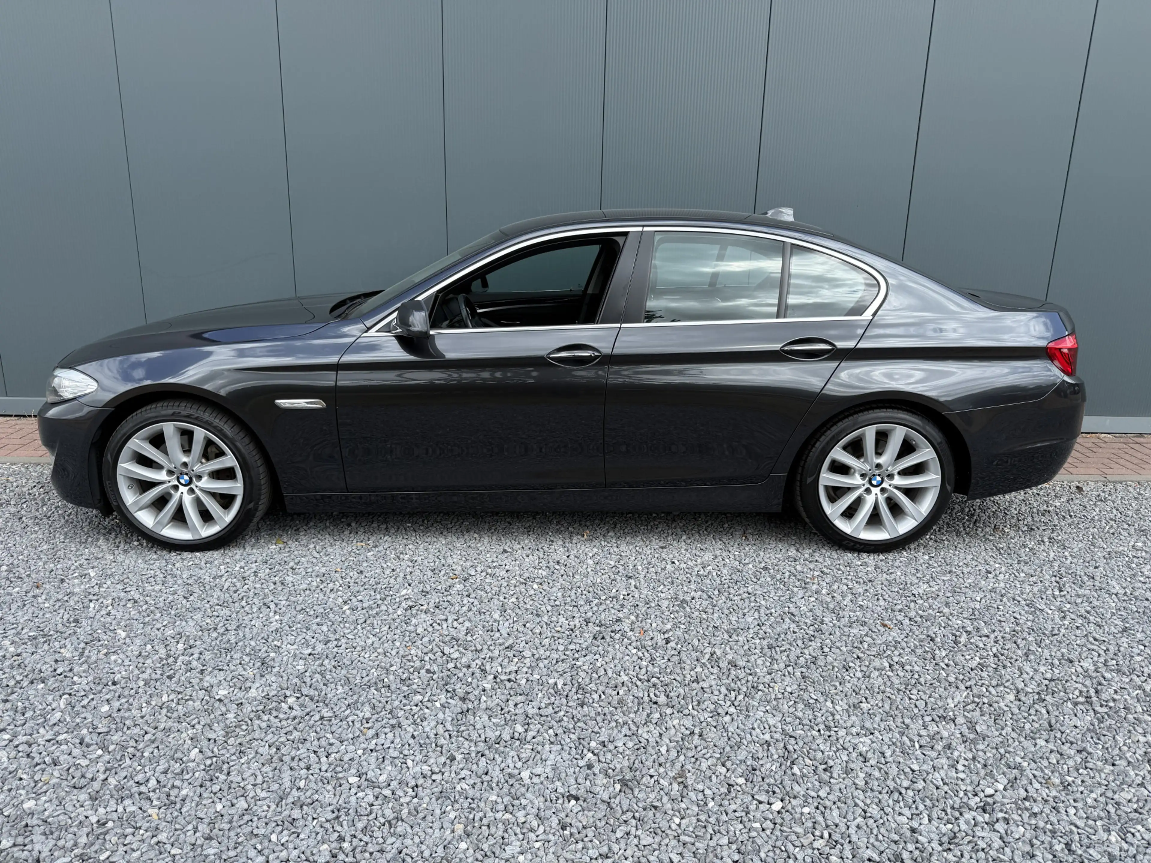 BMW 528 5-serie 528i 6-cilinder Executive Sedan — photo 2