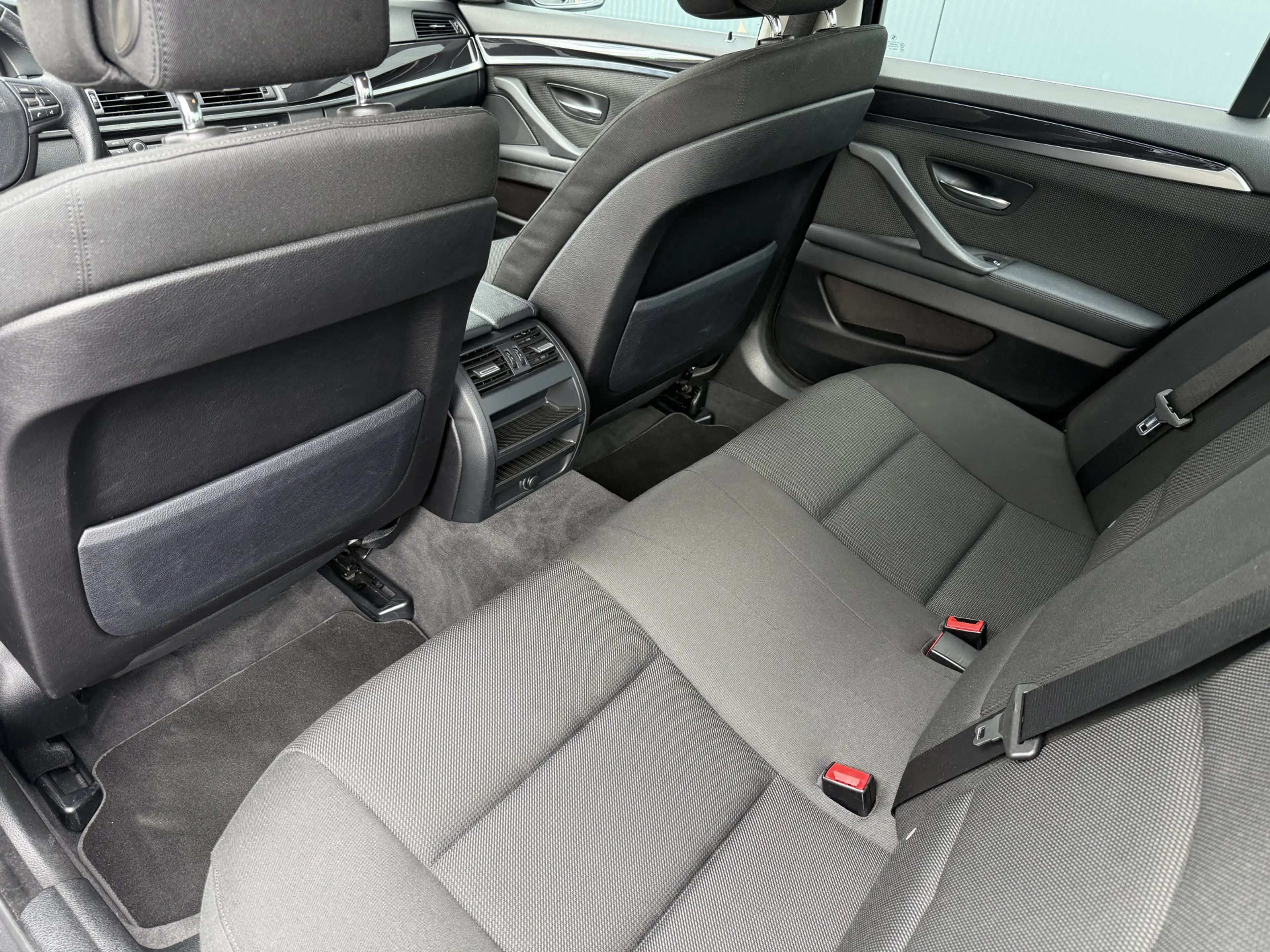 BMW 528 5-serie 528i 6-cilinder Executive Sedan — photo 25