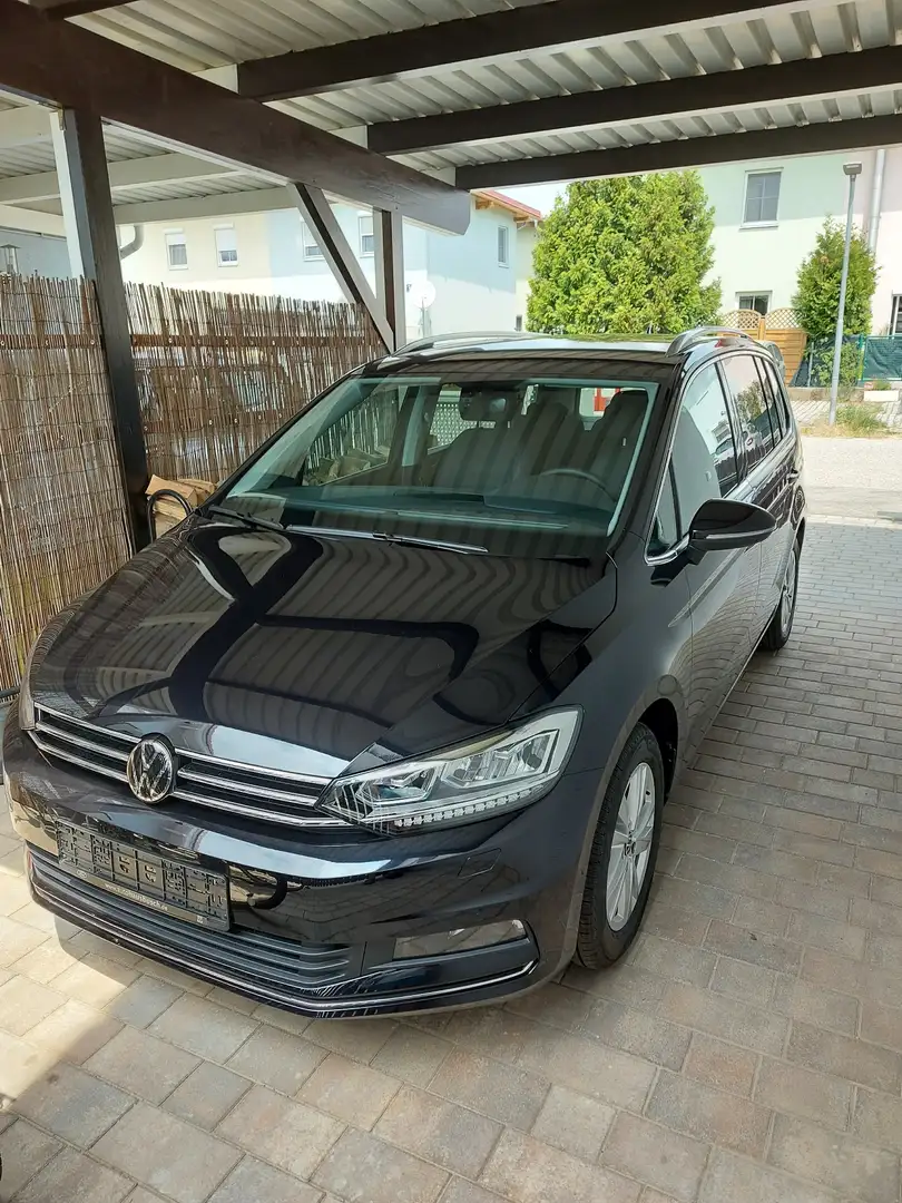 Volkswagen Touran 1,5 TSI ACT Highline 7 Sitze DSG Schwarz - 1