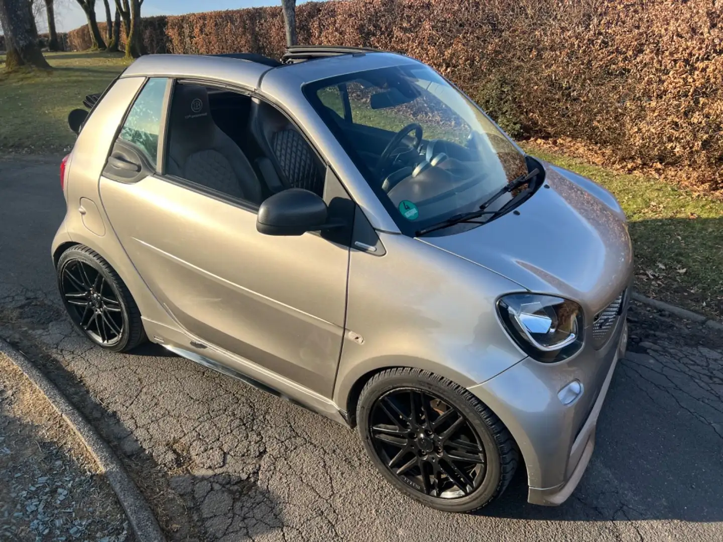 smart forTwo Cabrio Brabus 15 Anniversary LEDER NAVI Grigio - 2