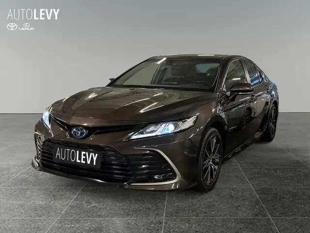 Toyota Camry view 2