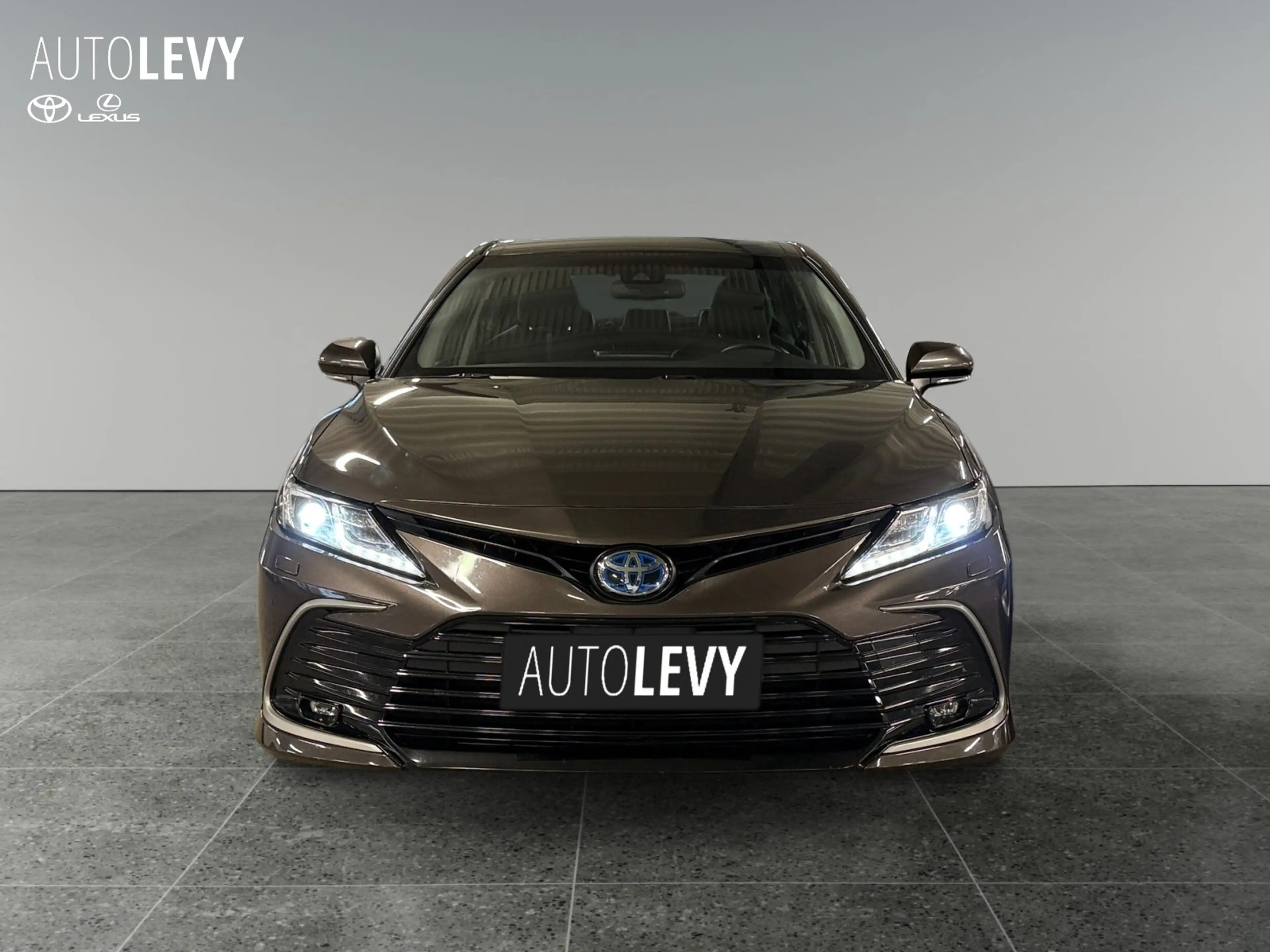 Toyota Camry 2.5 Hybrid +Kamera+CarPlay+Leder+Navi+PDC+ — photo 9