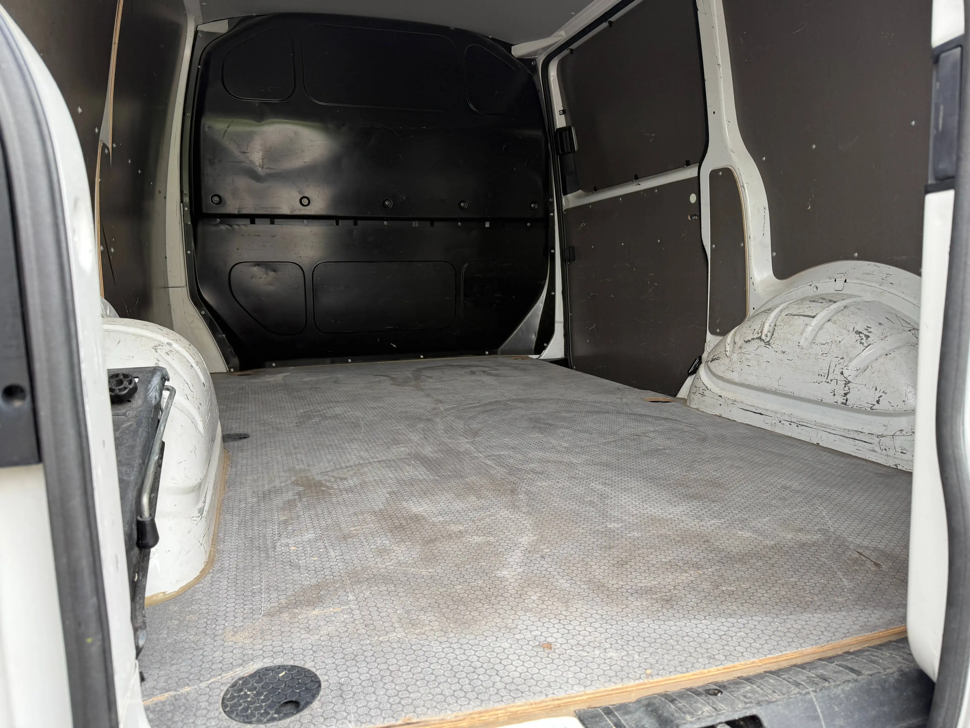 Volkswagen T6.1 Transporter AUTOMAAT / CARPLAY / TREKHAAK / AIRCO / SENSOREN / — photo 15