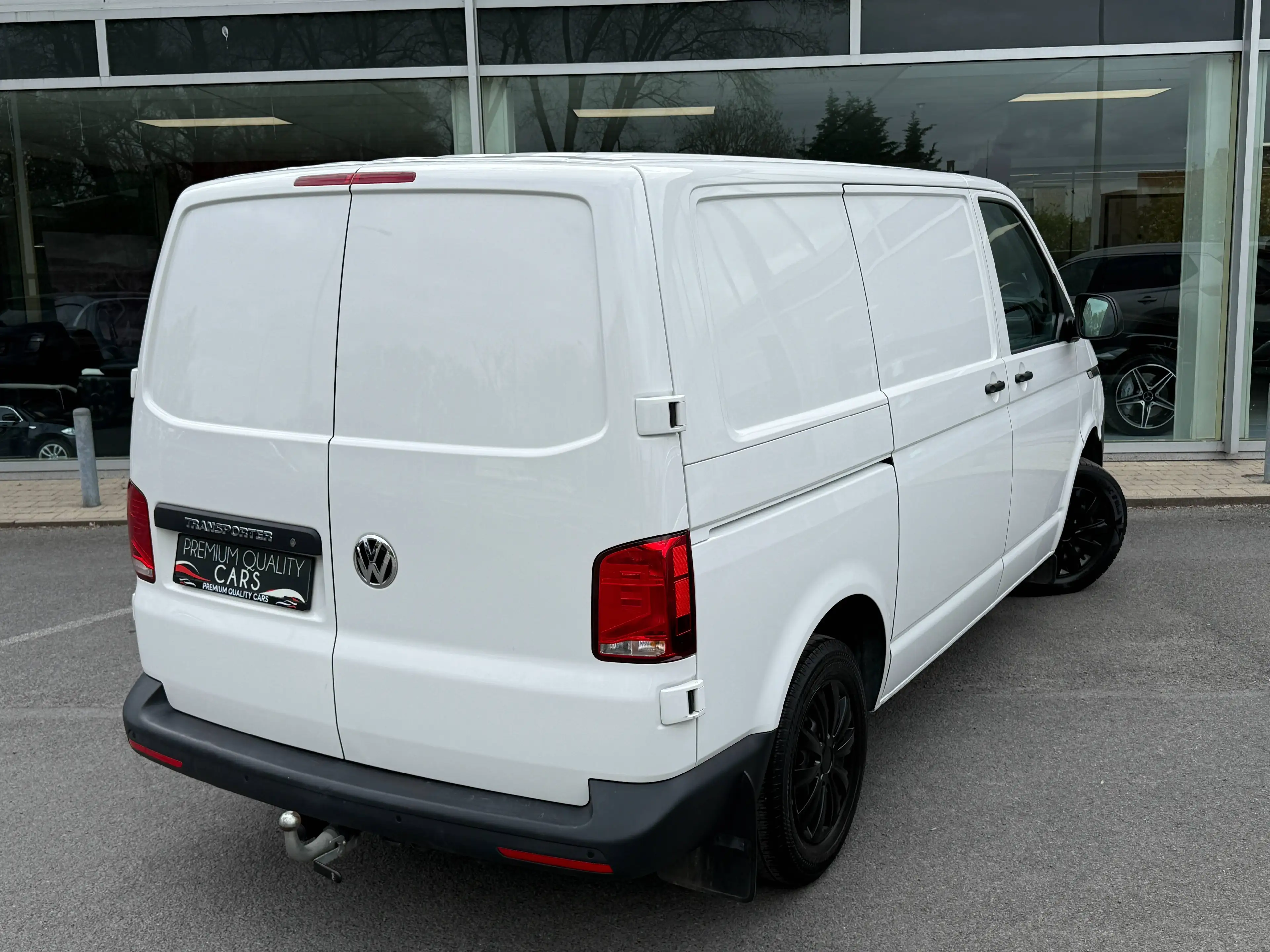 Volkswagen T6.1 Transporter AUTOMAAT / CARPLAY / TREKHAAK / AIRCO / SENSOREN / — photo 12