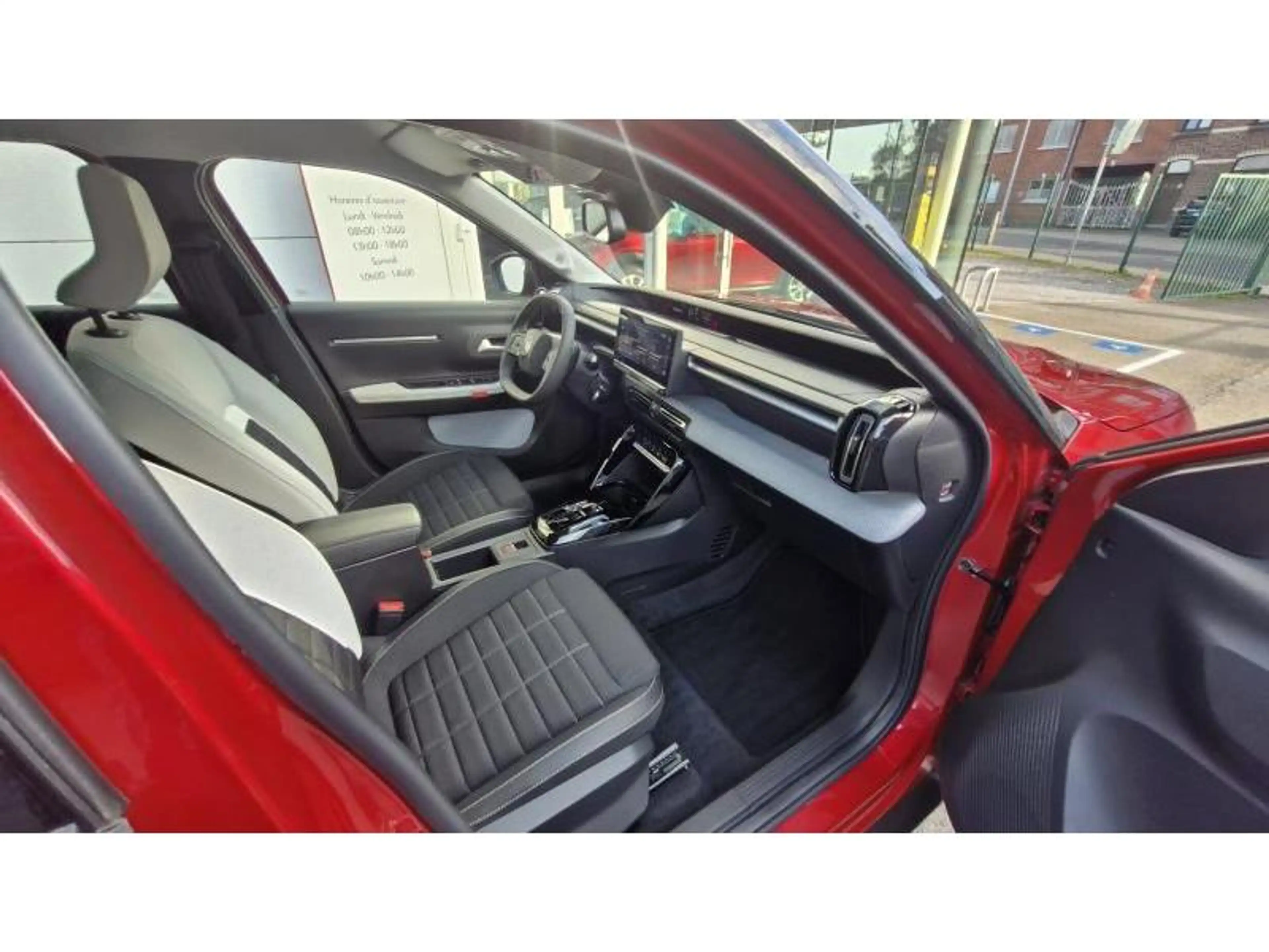 Citroen C3 & ë- IV Max — photo 4