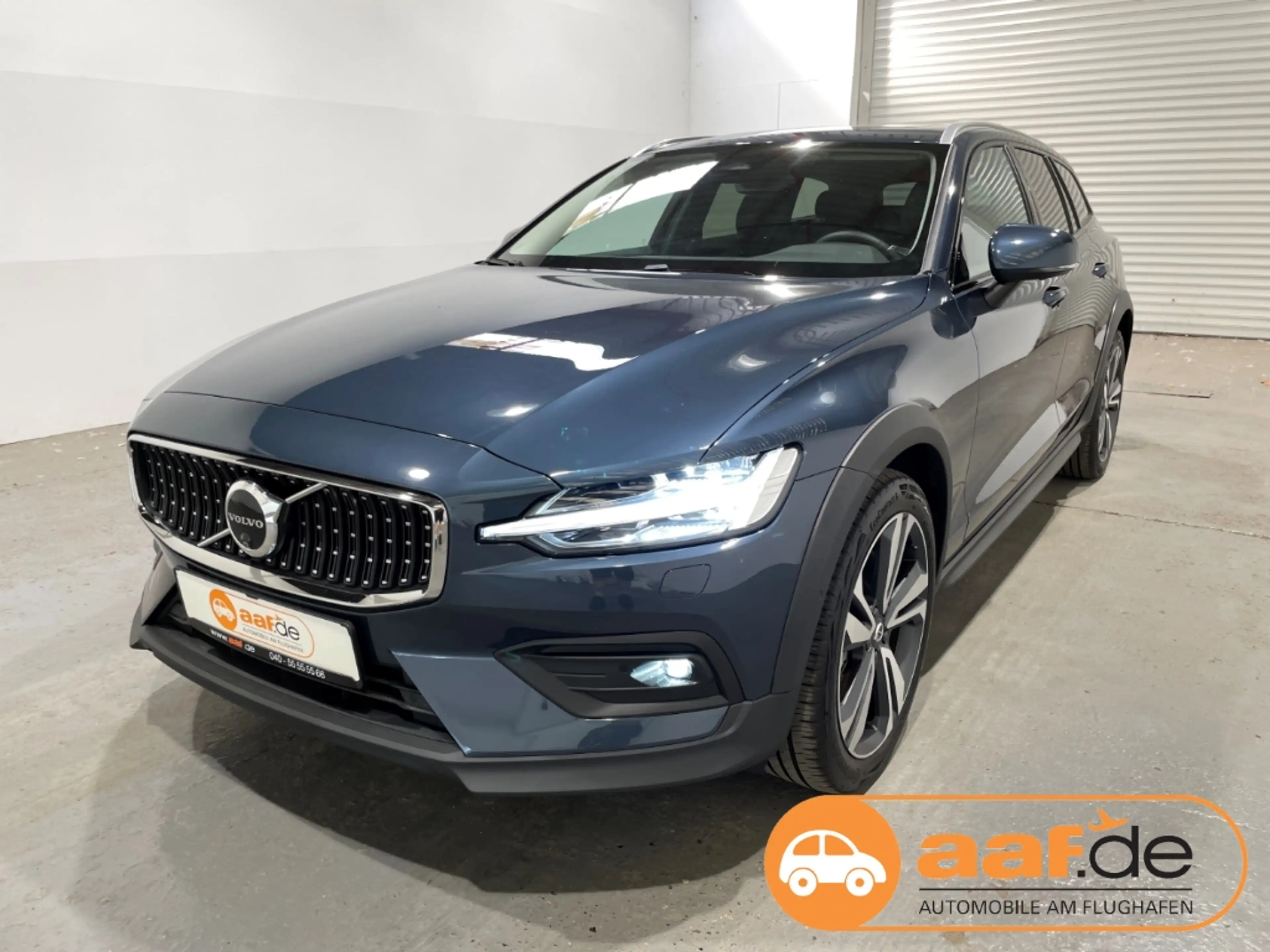 Volvo V60 Cross Country Plus AWD Automatik Leder LED ACC Navi Pano