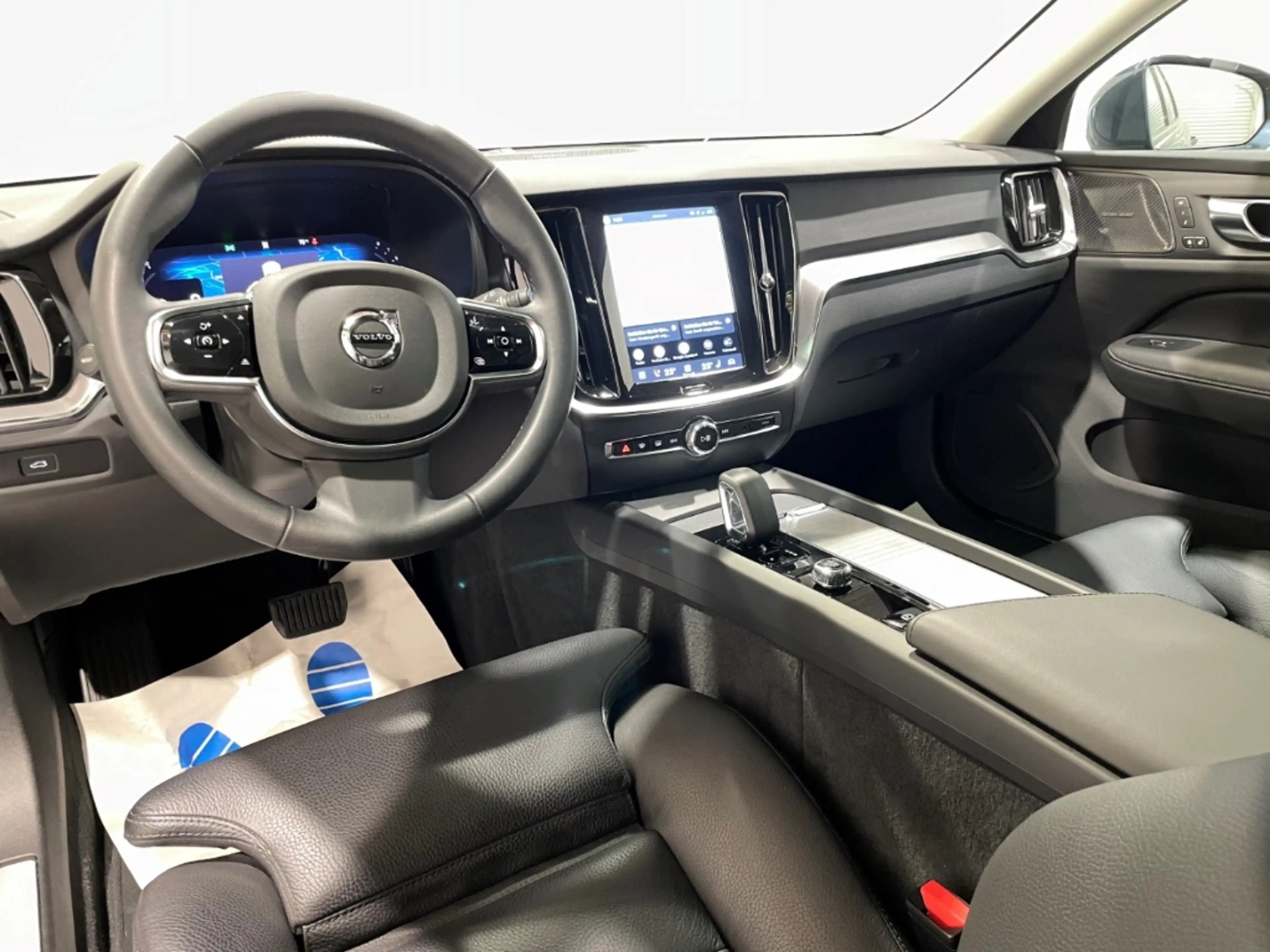 Volvo V60 Cross Country Plus AWD Automatik Leder LED ACC Navi Pano — photo 5