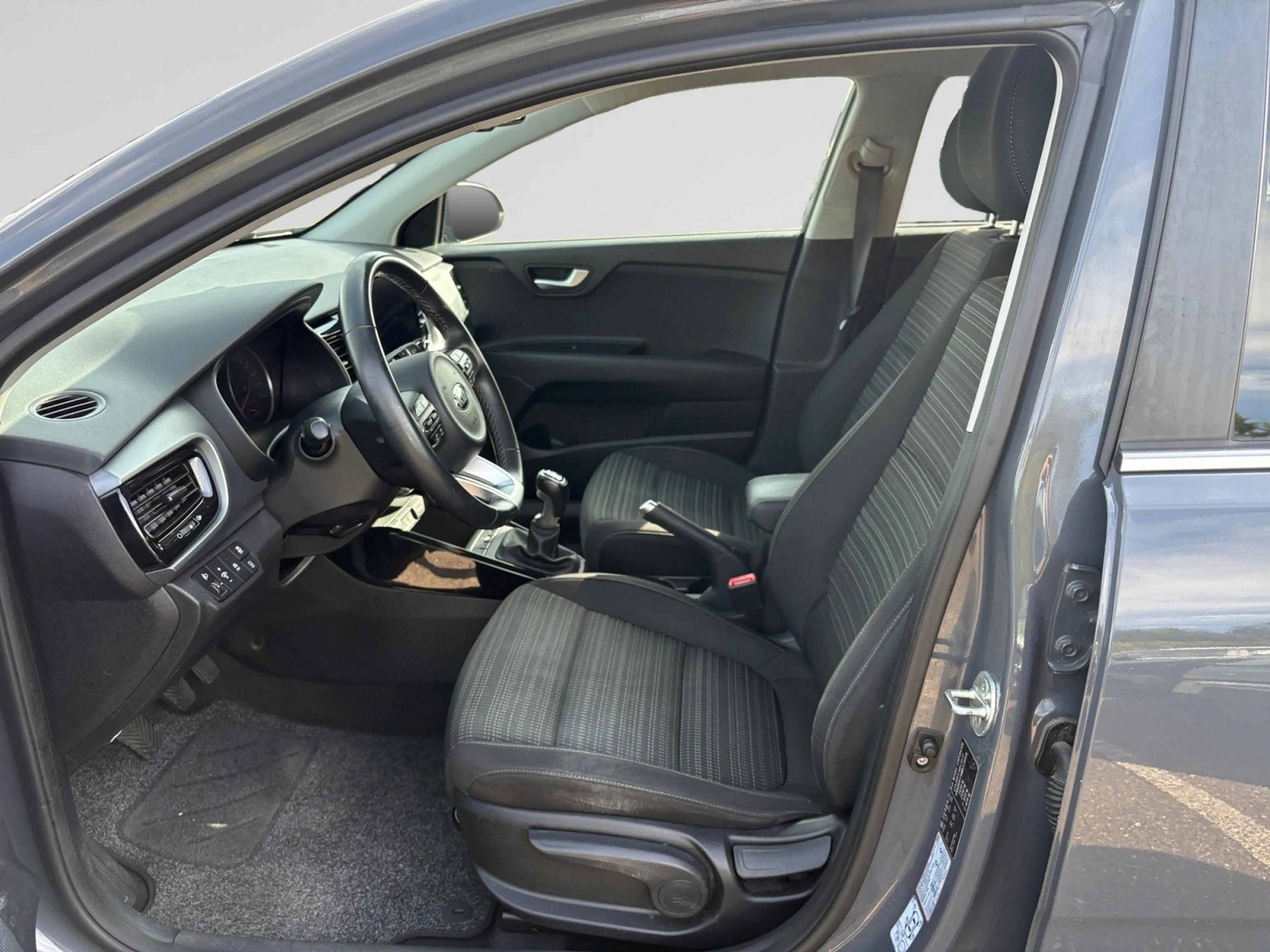 Kia Stonic Stonic 1.0 T Pulse ISG — photo 3