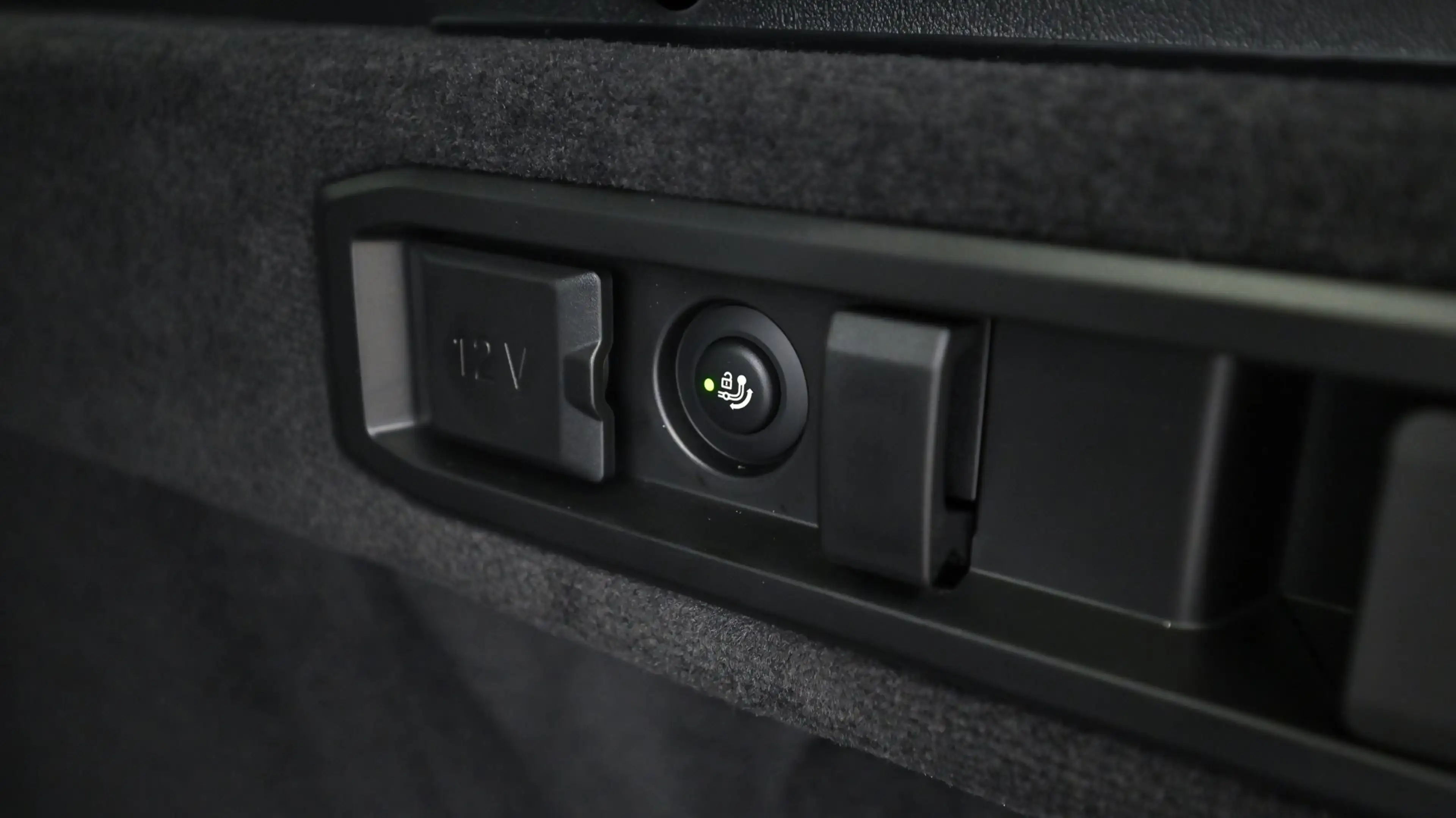 BMW i5 xDrive40 — photo 7