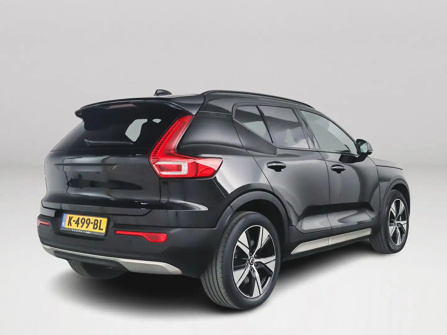 Volvo XC40 Recharge P8 Aut. AWD R-Design | Panoramadak | 360° Zwart - 2