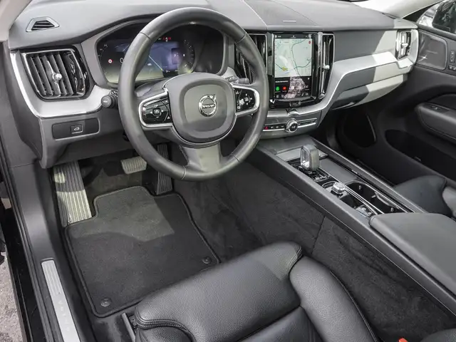 Volvo XC60 view 10