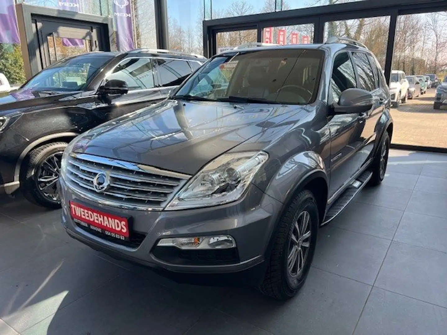 SsangYong Rexton 2.0 RX200e-Xdi 4WD ***AUTOMAAT / 7 PLAATSEN*** Gris - 1