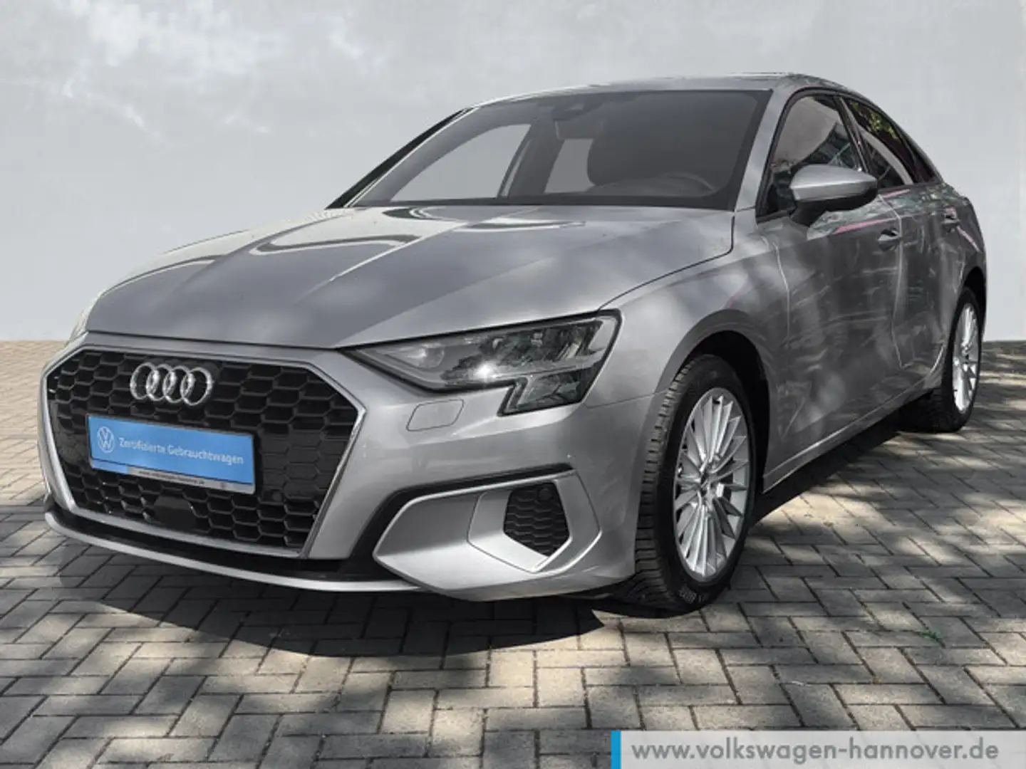 Audi A3 35 1.5 TFSI S-Tronic advanced Navi Plateado - 1
