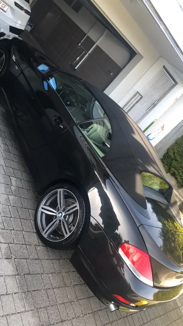BMW 630 630i Cabrio Österreich-Paket Aut. Černá - 2