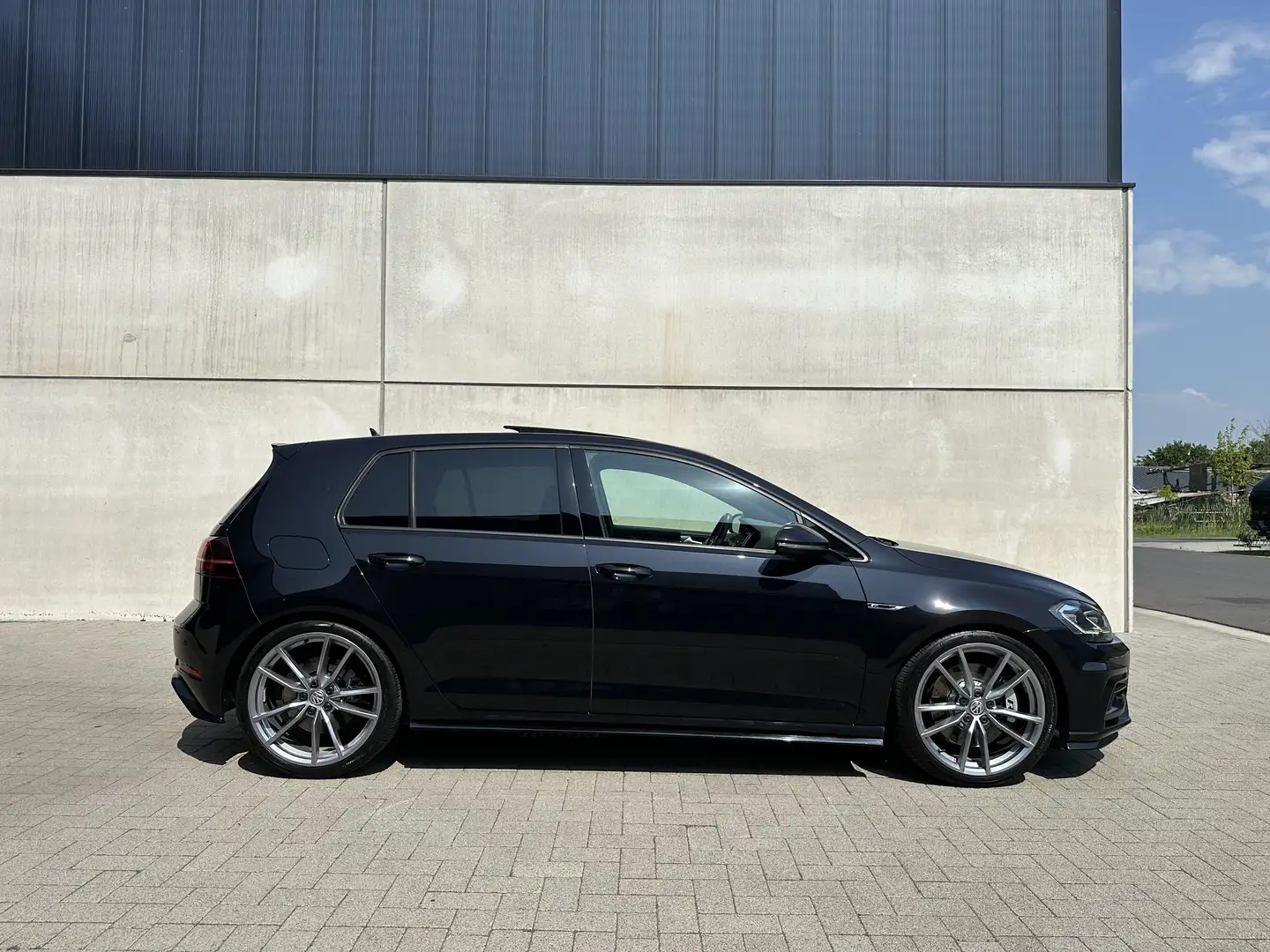 Volkswagen Golf R 2.0 TSI 4Motion DSG*Performance Pack*PANO*CAMERA Zwart - 2