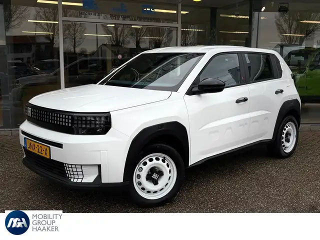 Fiat Grande Panda RED 11kW 44 kWh | LED | Parkeersensoren | Carplay