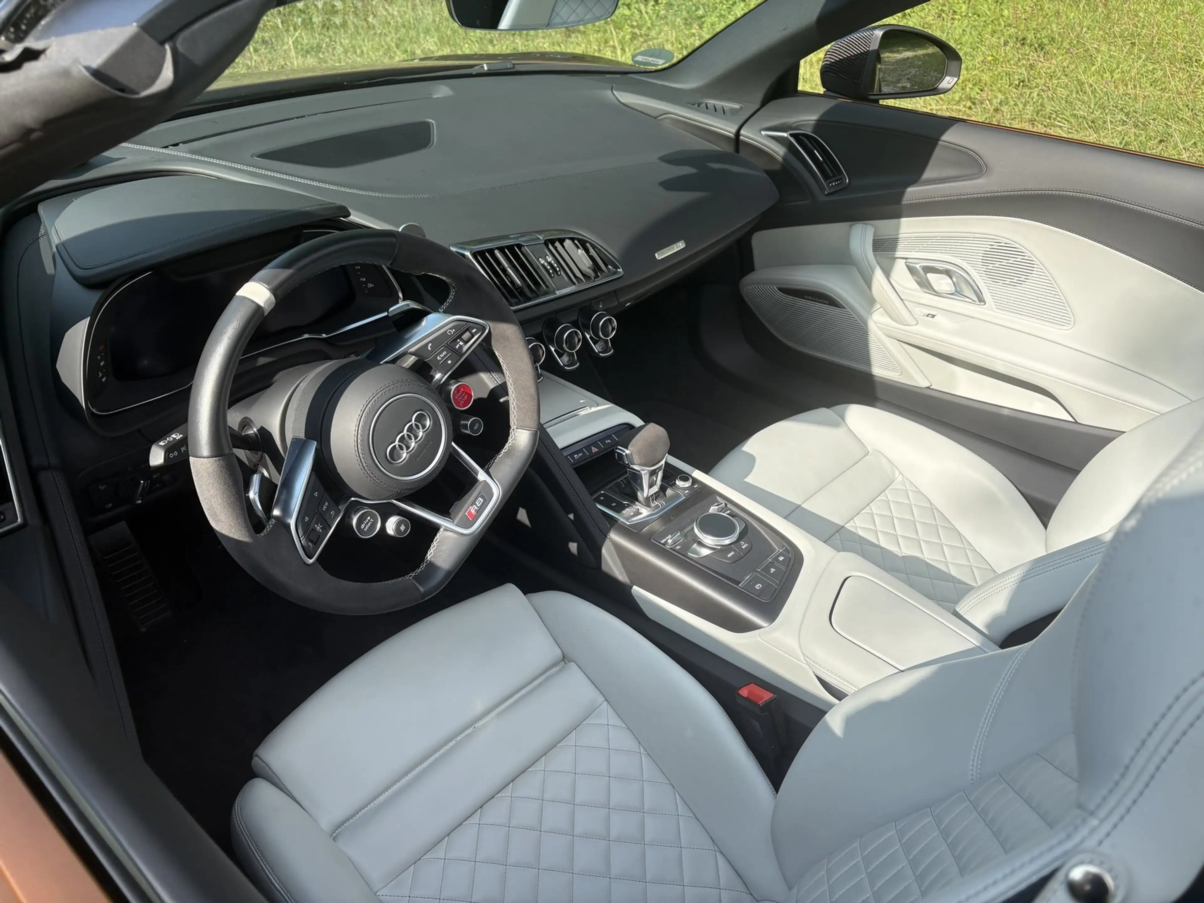 Audi R8 Spyder 5.2 FSI RWD performance B&O Virtual — photo 7