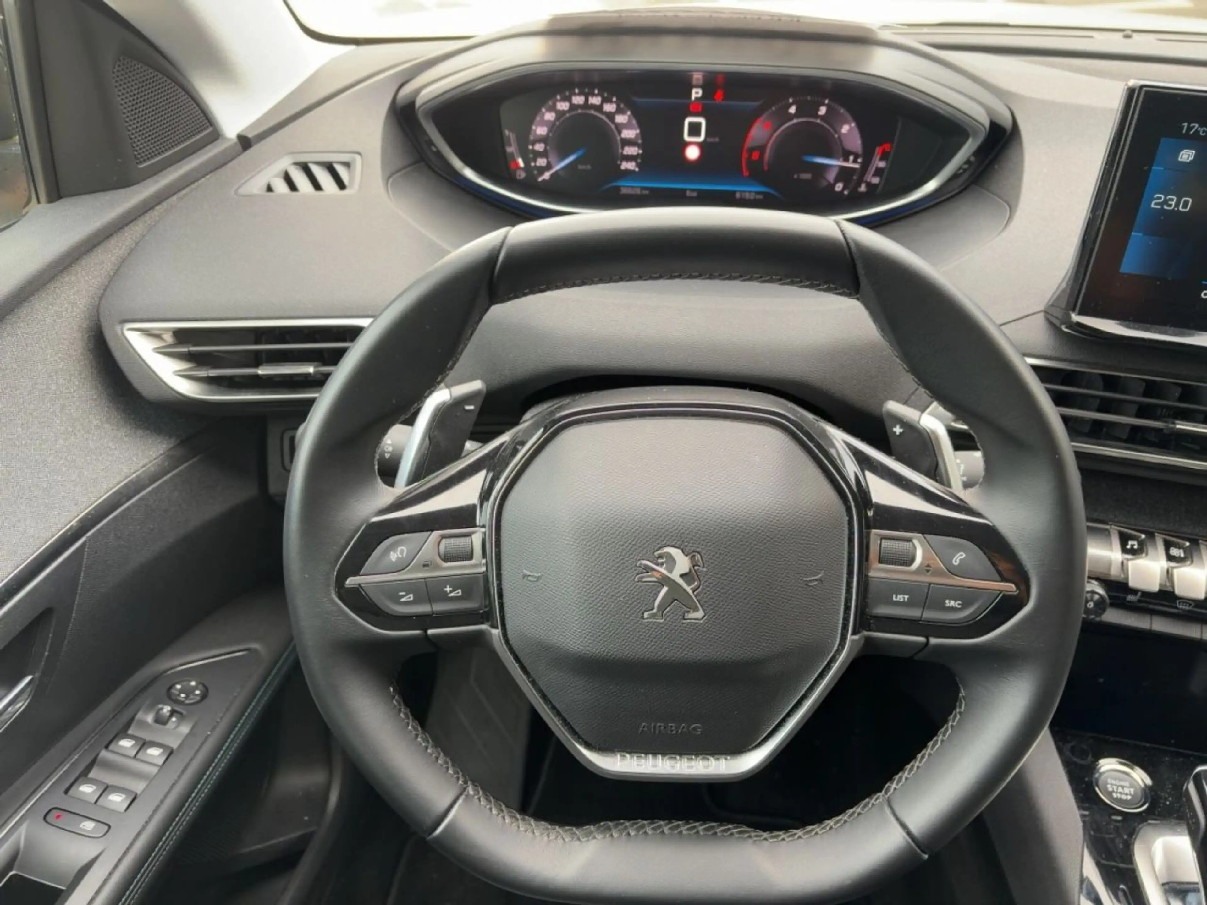 Peugeot 3008 Allure Pack BlueHDi 130 EAT8 — photo 12