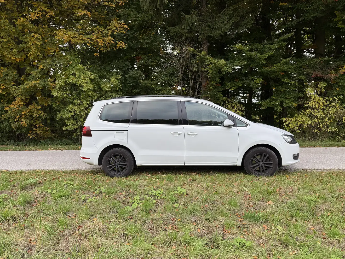 Volkswagen Sharan Business 2,0 TDI SCR DSG Weiß - 2