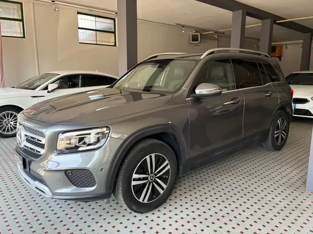 Mercedes-Benz GLB 180 d Sedili in pelle Ottime Condizioni