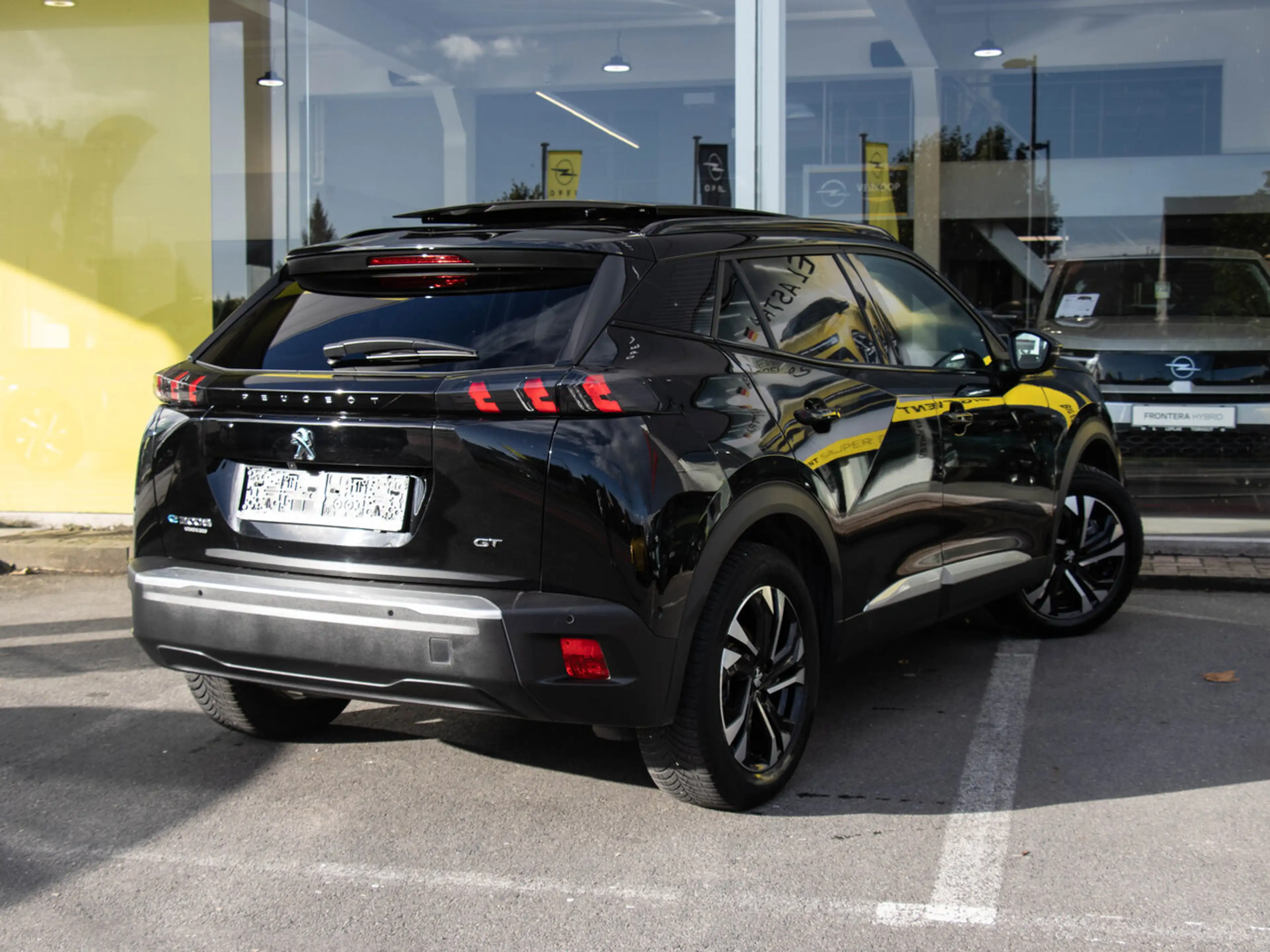 Peugeot 2008 ELECTRIC GT-LINE 50KWH |LEDER|CAMERA|NAVIGATIE — photo 4