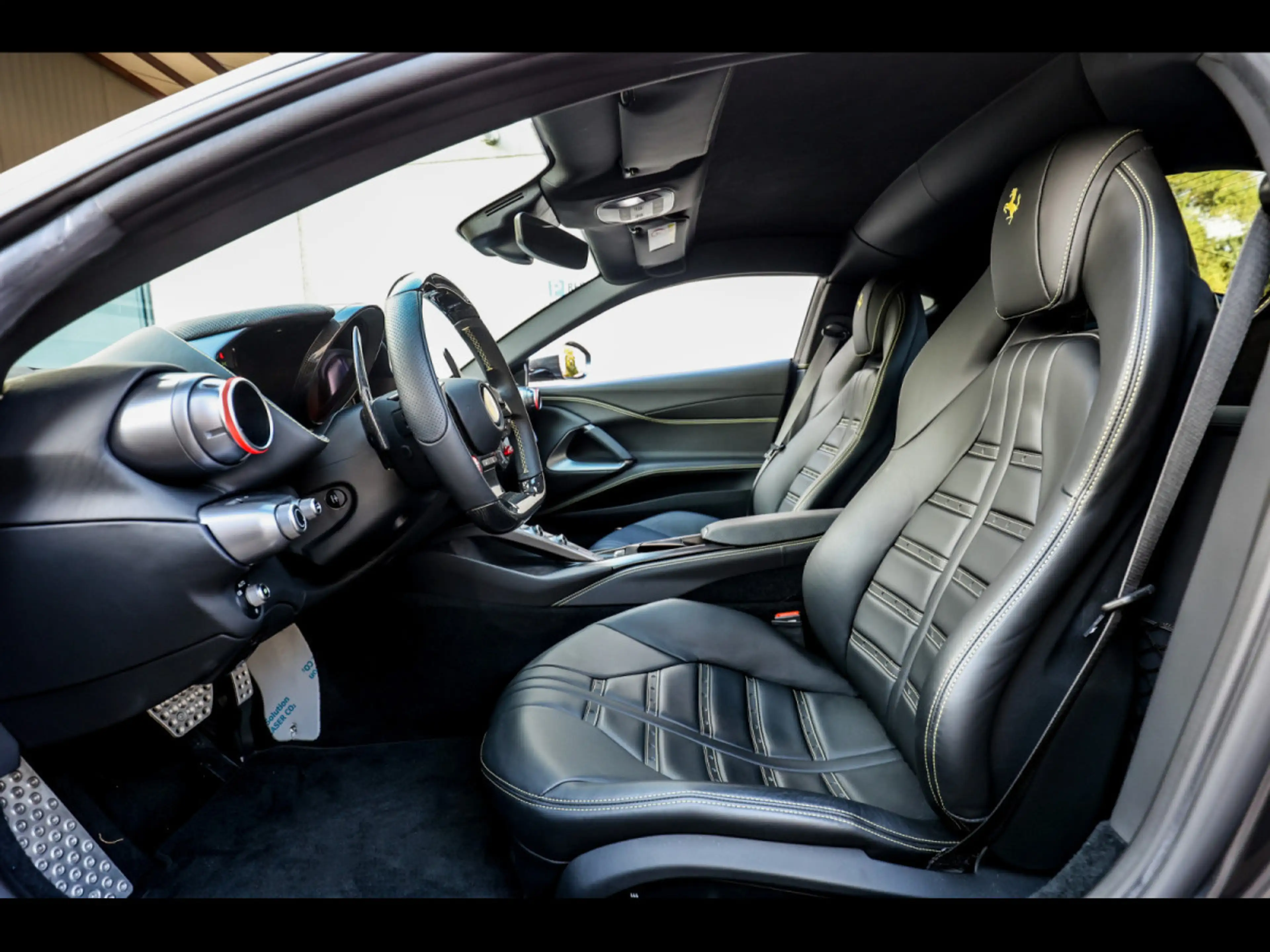 Ferrari 812 Superfast 6.5 V12°FERRARI WARR 10/27°CARBON°KAM°DA — photo 13