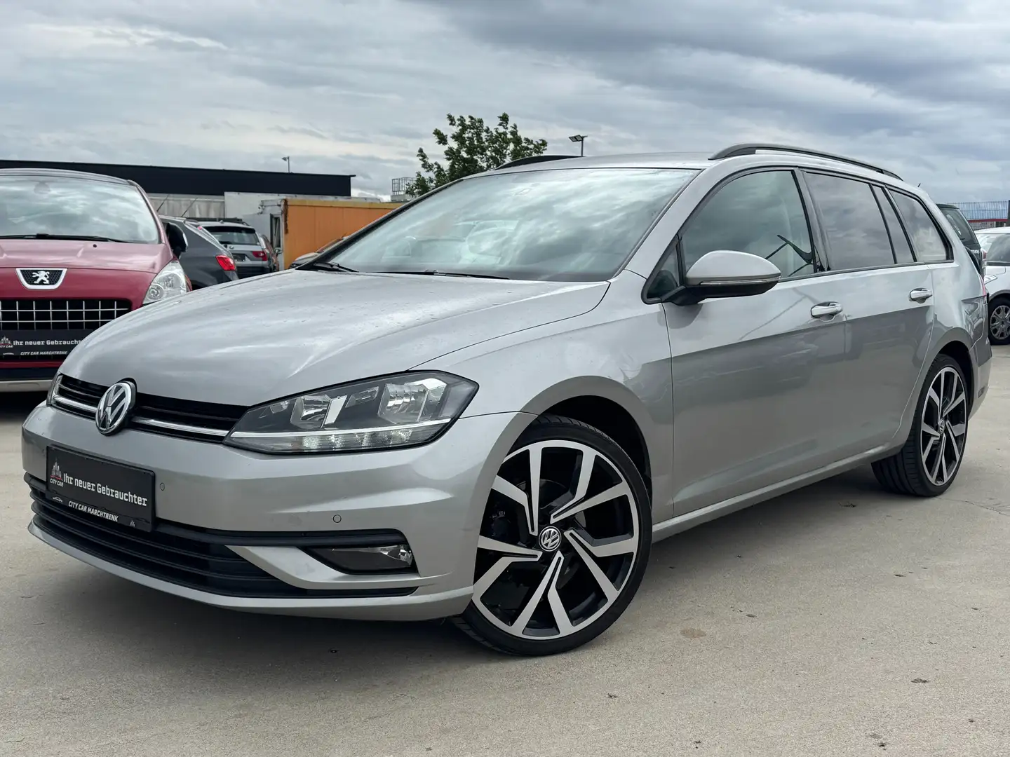 Volkswagen Golf Variant Trendline 1,6 TDI | PICKERL 03/27 | LED | FL | AHK Grau - 1