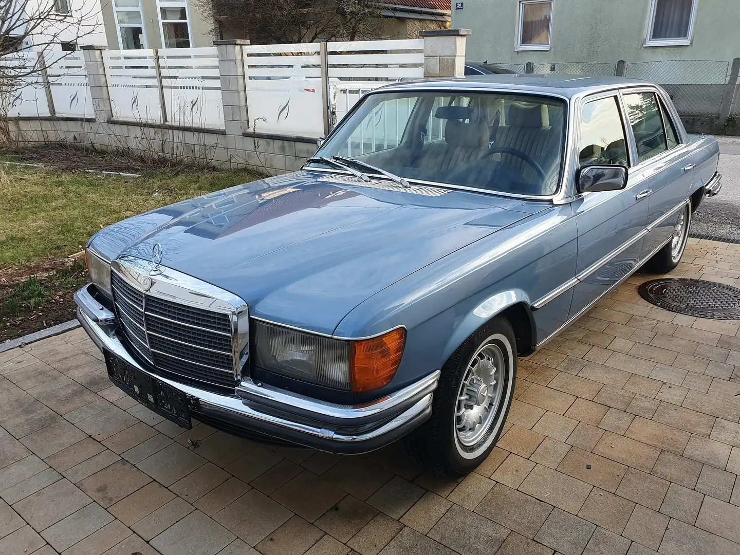 Mercedes-Benz 450 Mercedes Benz 450 SEL 6.9 Albastru - 1
