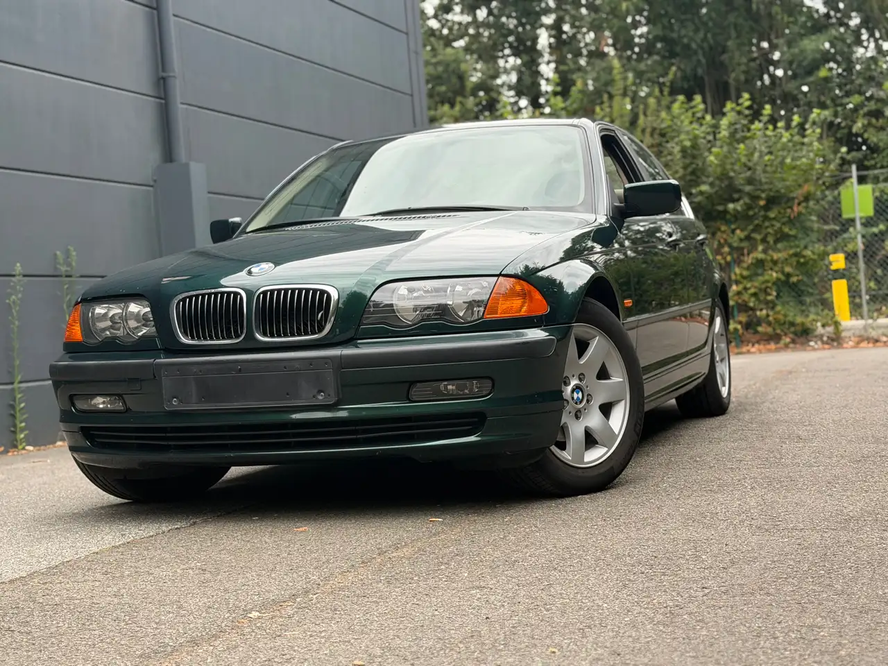 BMW 323i 3.0 motor - 170 Pk-Benzine-Carpass-Top staat, foto 1