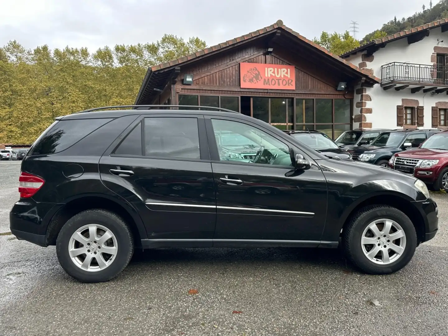 Mercedes-Benz ML 320 320CDI Aut. Schwarz - 1