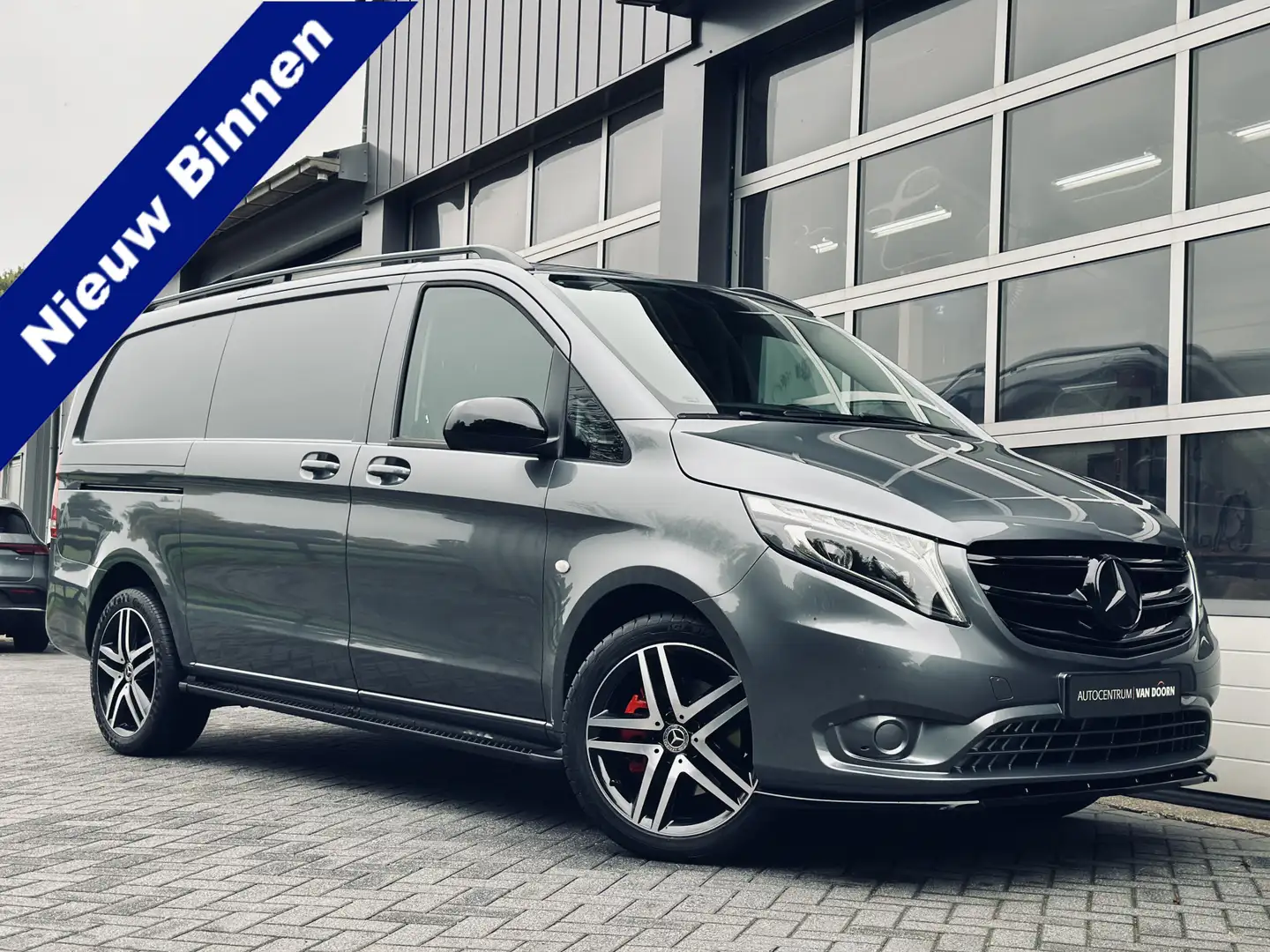 Mercedes-Benz Vito 119 CDI Automaat | Lang | Black Edition | LED | Ca Grijs - 1