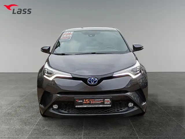 Toyota C-HR view 9