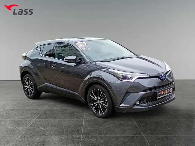 Toyota C-HR view 8