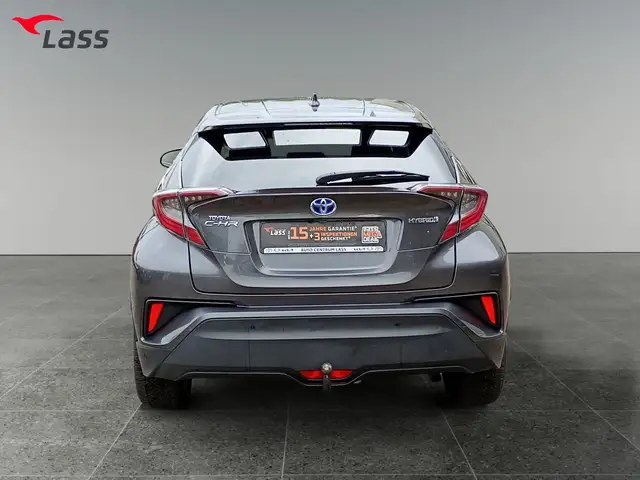 Toyota C-HR view 5