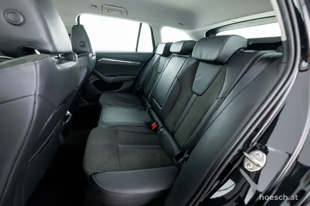Skoda Octavia view 7