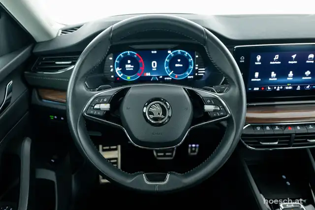 Skoda Octavia view 6